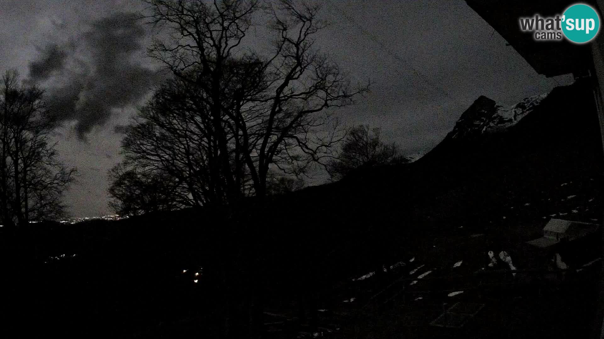 Planina Razor Bergütte Webcam (1315) | Blick auf Tolminski Migovec