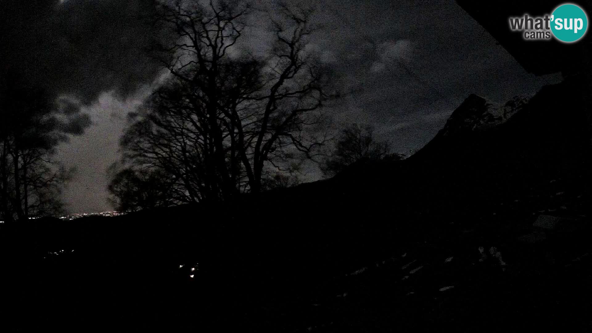 Planina Razor Bergütte Webcam (1315) | Blick auf Tolminski Migovec