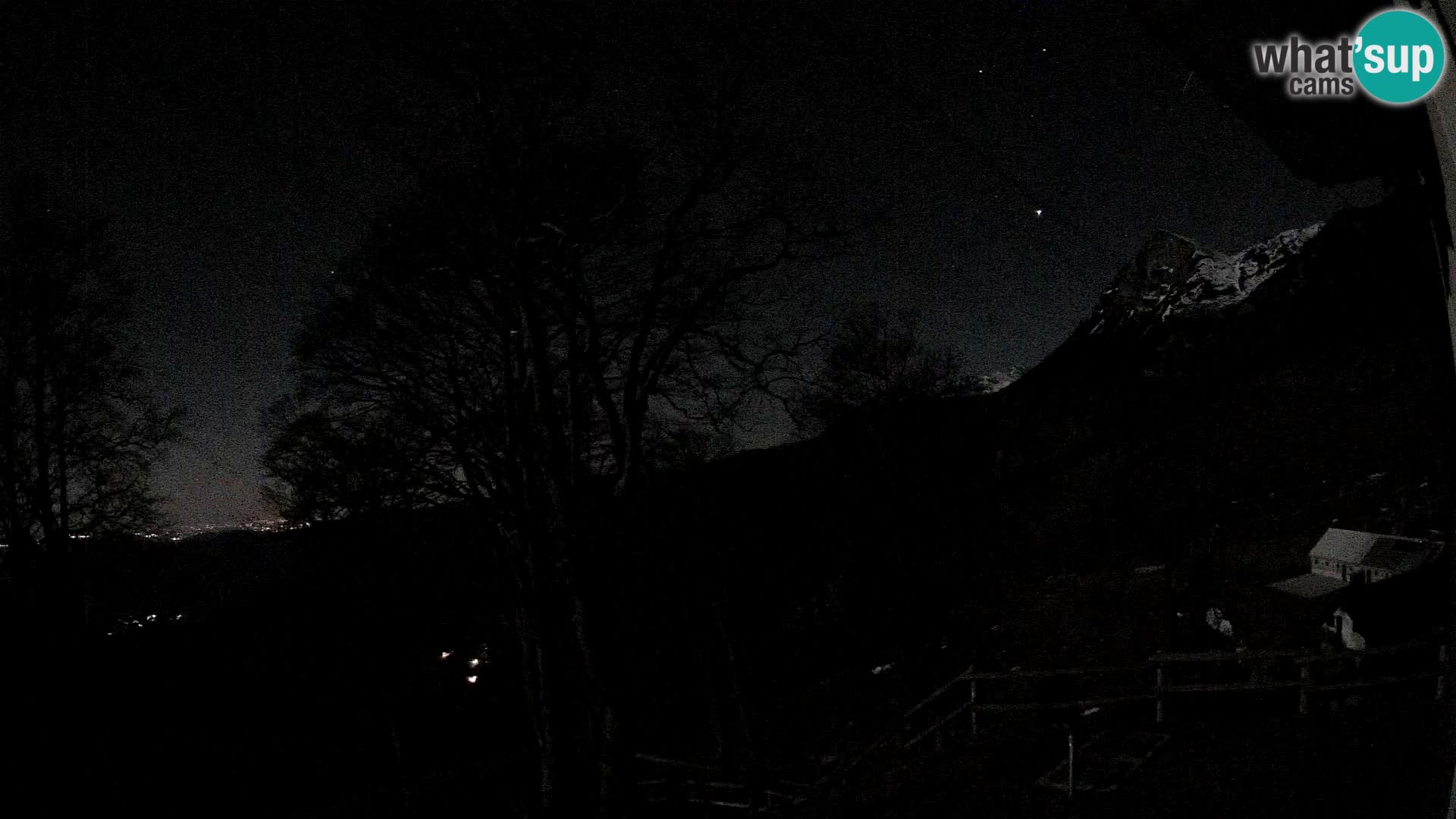 Baita di montagna Planina Razor webcam (1315) | vista su Tolminski Migovec