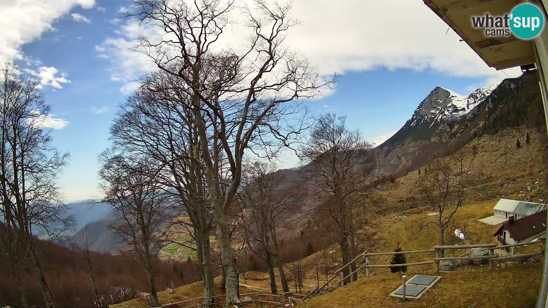 Refuge de la montagne Planina Razor caméra en direct (1315) | vue sur Tolminski Migovec