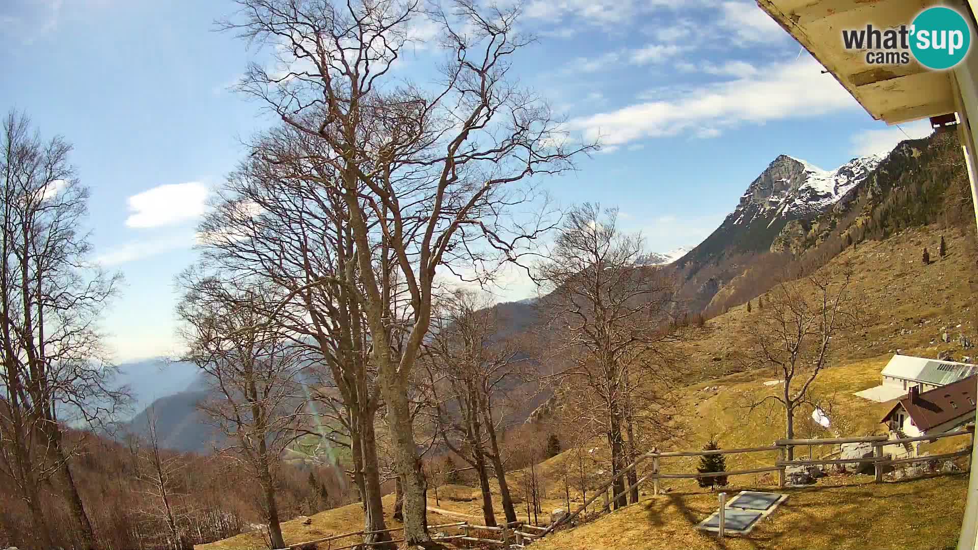 Planina Razor Bergütte Webcam (1315) | Blick auf Tolminski Migovec