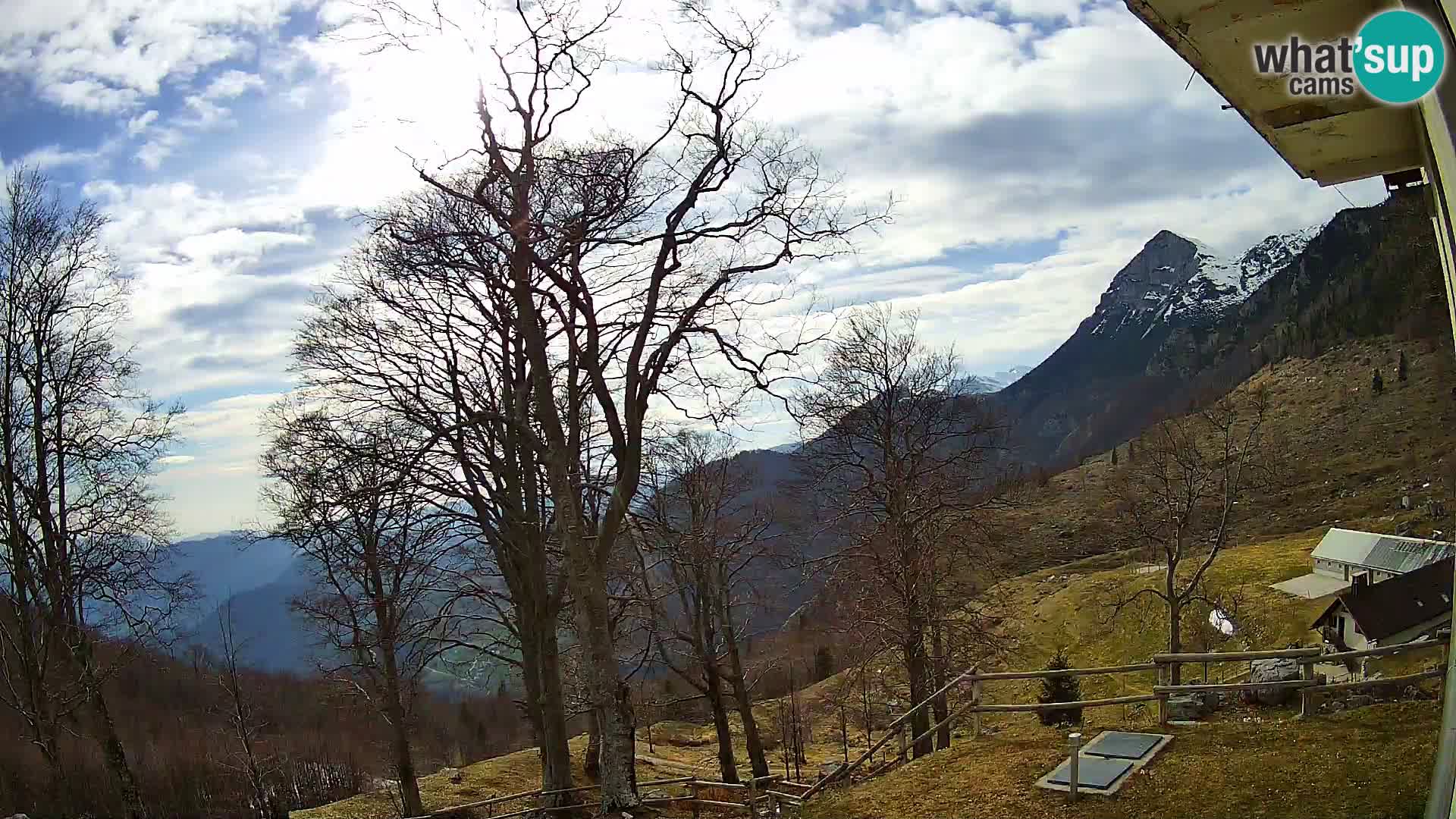 Refuge de la montagne Planina Razor caméra en direct (1315) | vue sur Tolminski Migovec