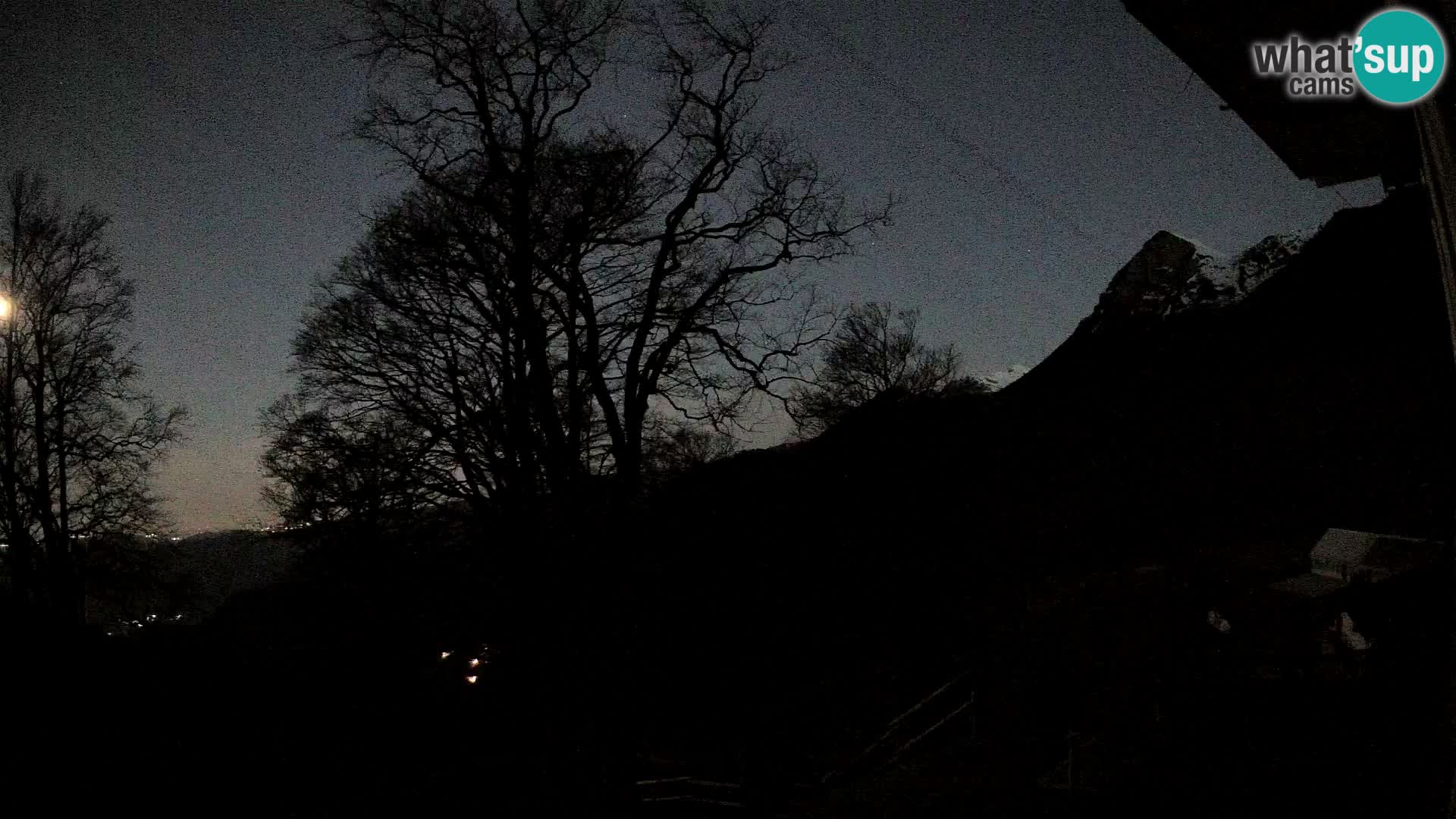 Refuge de la montagne Planina Razor caméra en direct (1315) | vue sur Tolminski Migovec