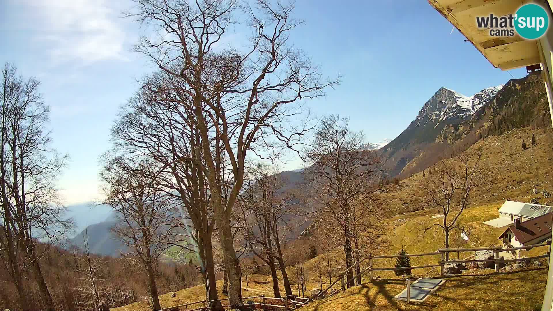 Planina Razor Bergütte Webcam (1315) | Blick auf Tolminski Migovec