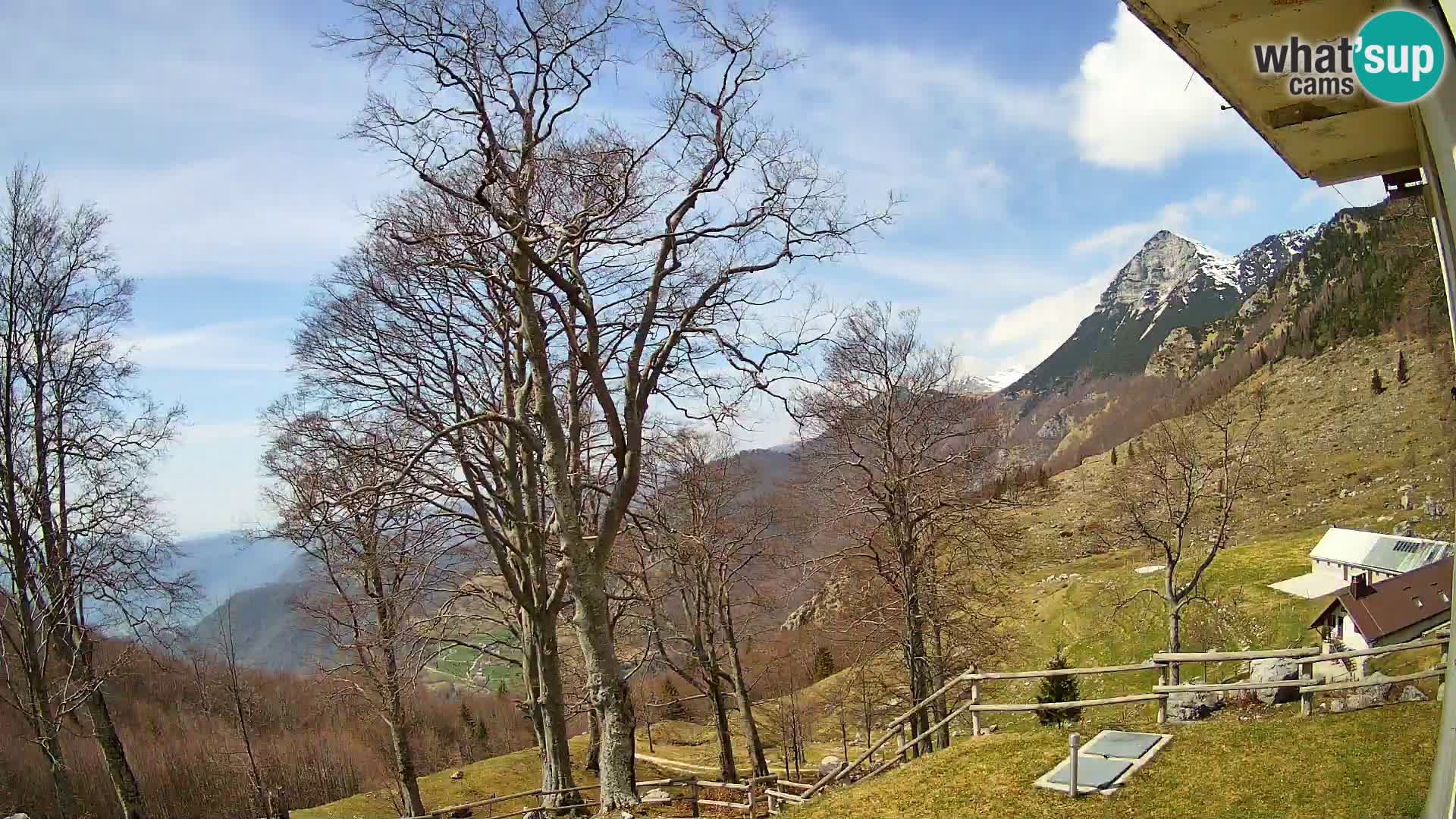 Refuge de la montagne Planina Razor caméra en direct (1315) | vue sur Tolminski Migovec