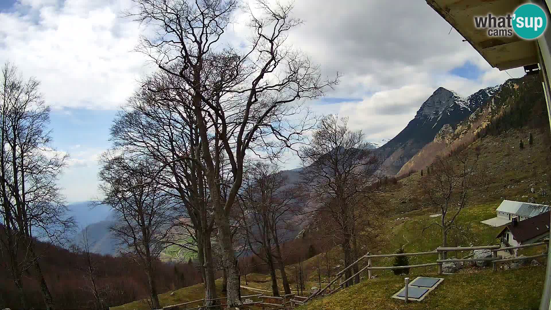 Refuge de la montagne Planina Razor caméra en direct (1315) | vue sur Tolminski Migovec
