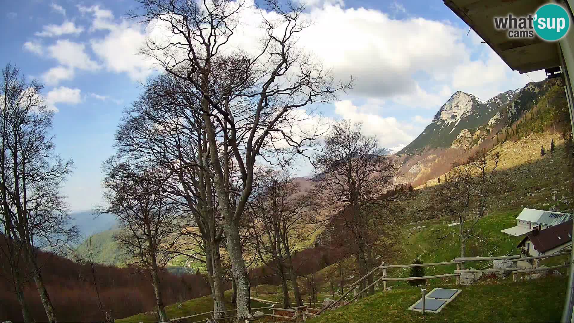 Refuge de la montagne Planina Razor caméra en direct (1315) | vue sur Tolminski Migovec