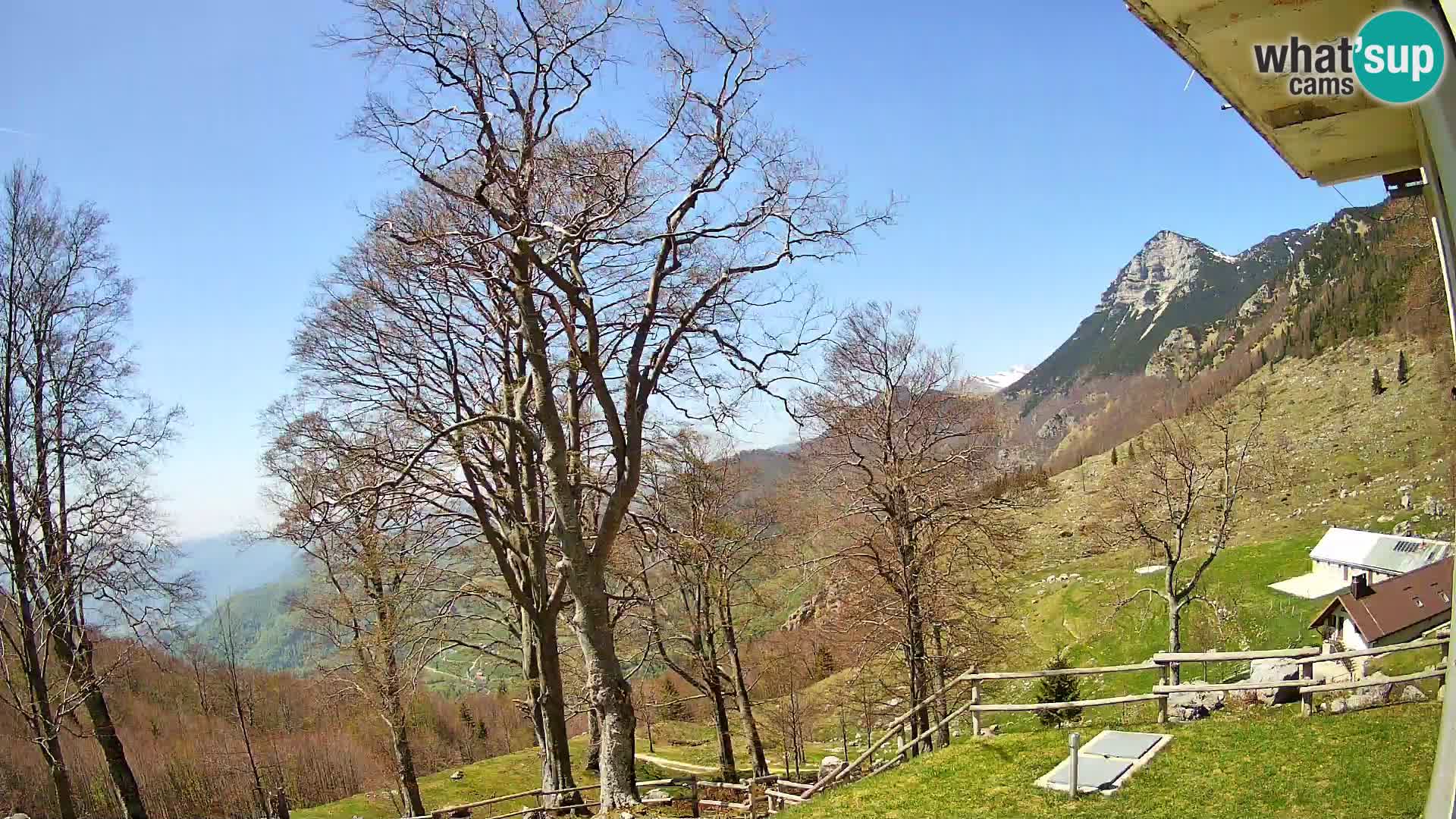 Refuge de la montagne Planina Razor caméra en direct (1315) | vue sur Tolminski Migovec