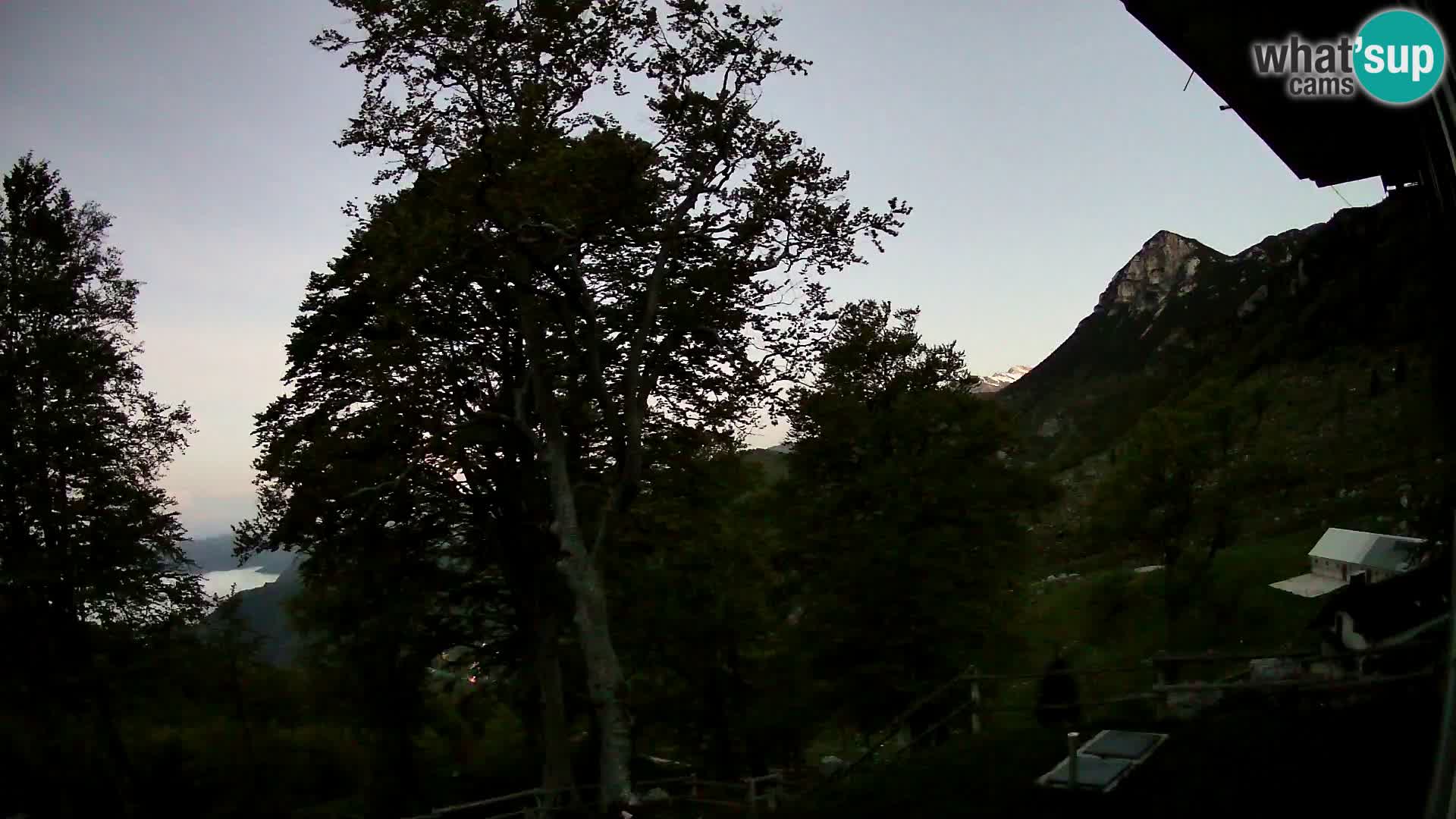 Baita di montagna Planina Razor webcam (1315) | vista su Tolminski Migovec