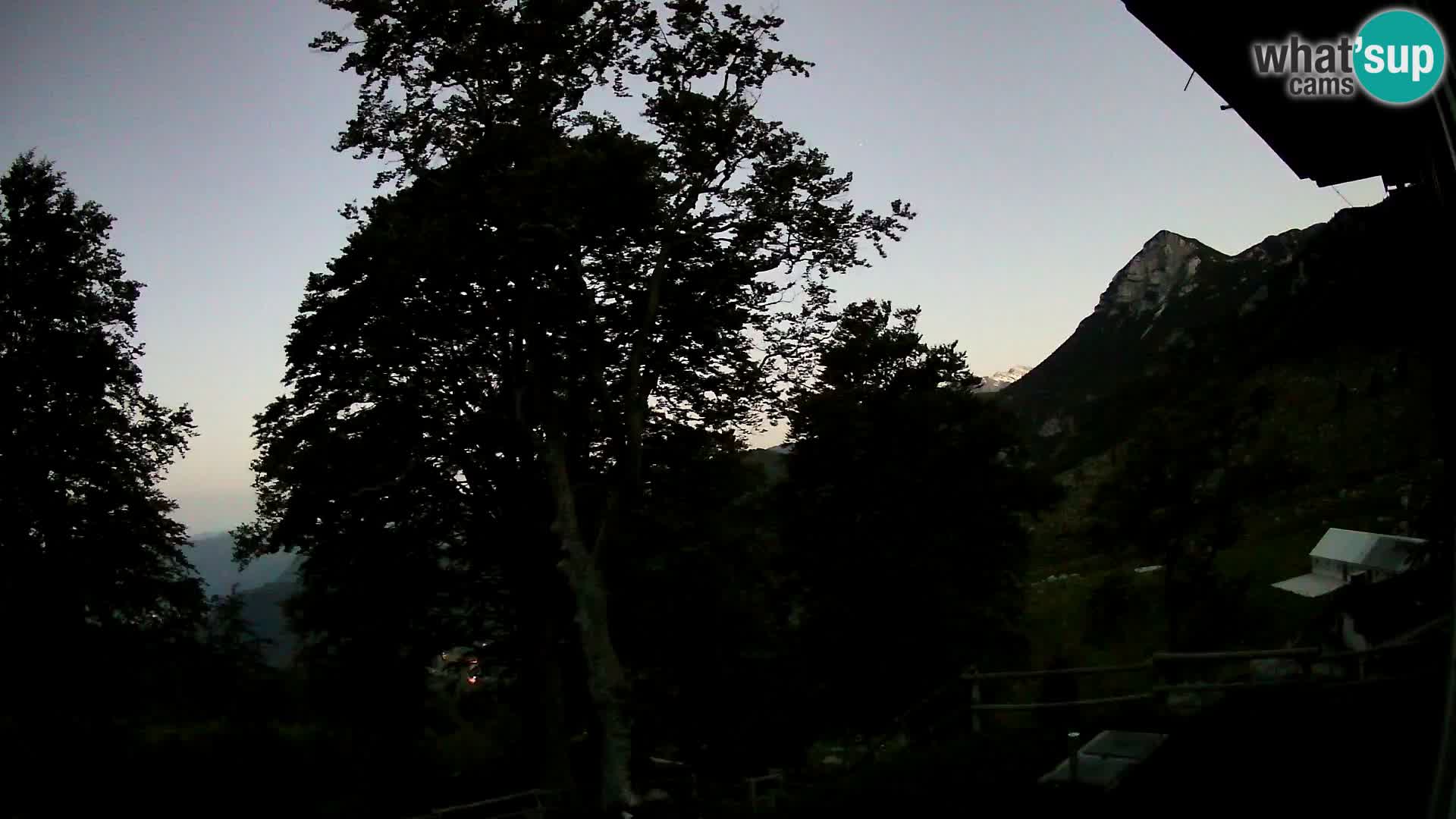 Baita di montagna Planina Razor webcam (1315) | vista su Tolminski Migovec