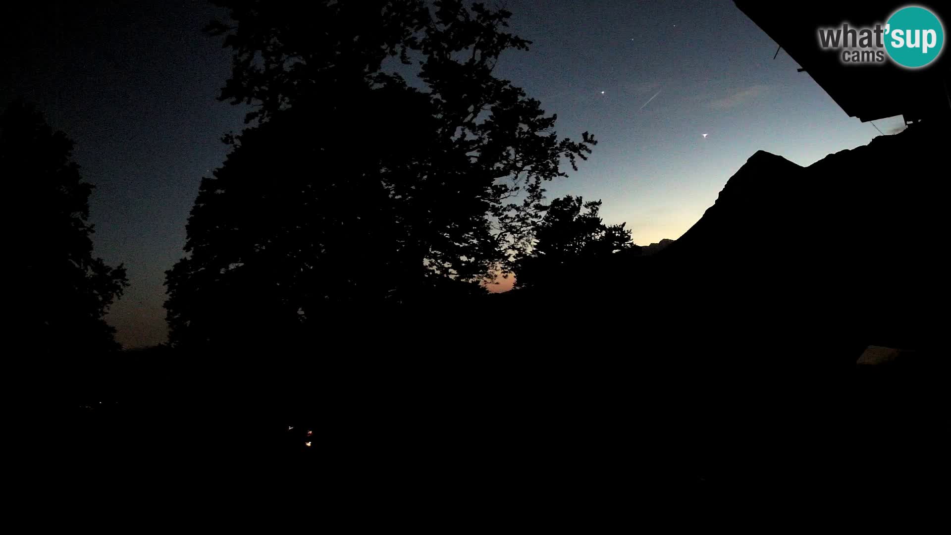 Baita di montagna Planina Razor webcam (1315) | vista su Tolminski Migovec