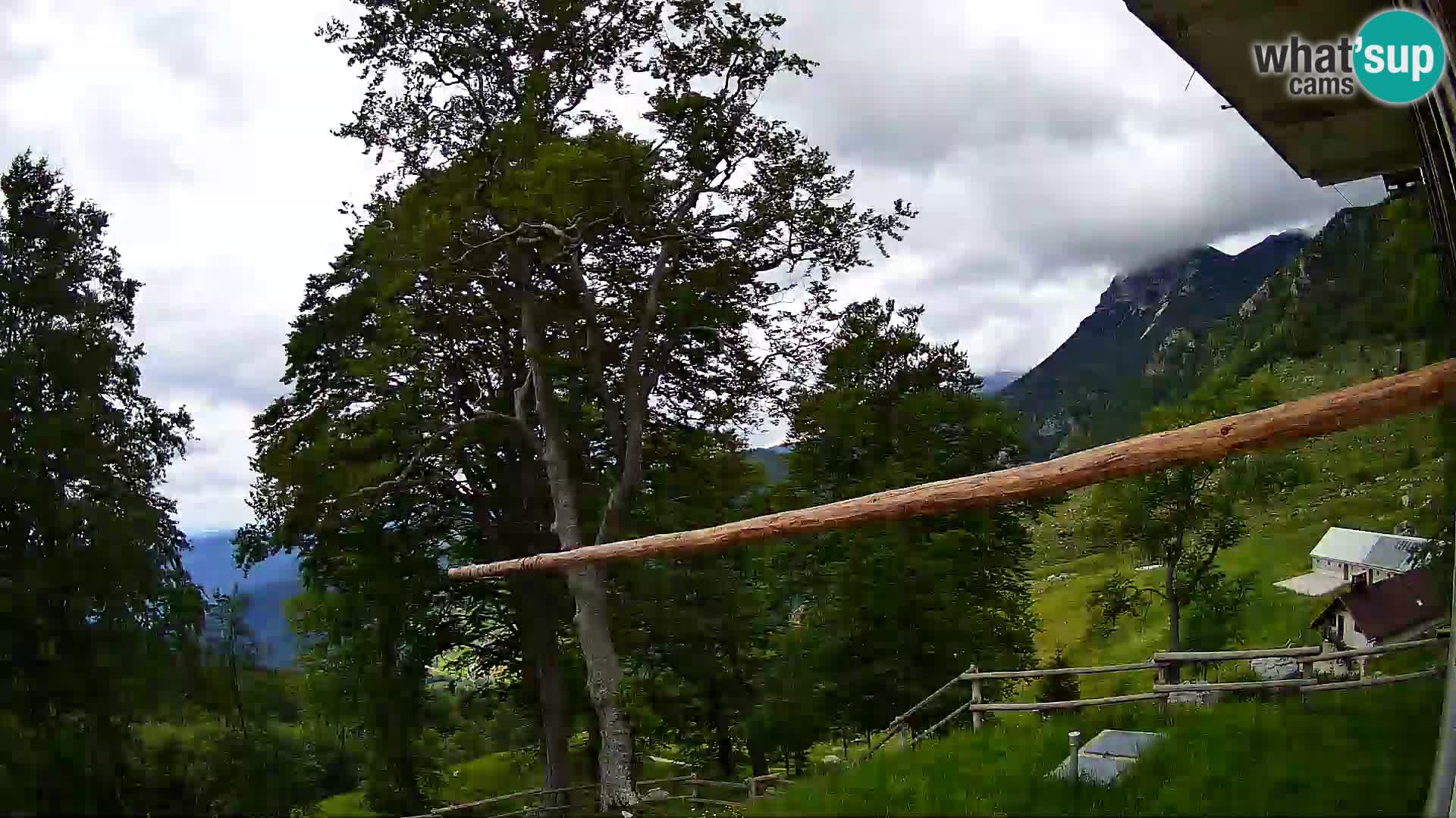 Refuge de la montagne Planina Razor caméra en direct (1315) | vue sur Tolminski Migovec
