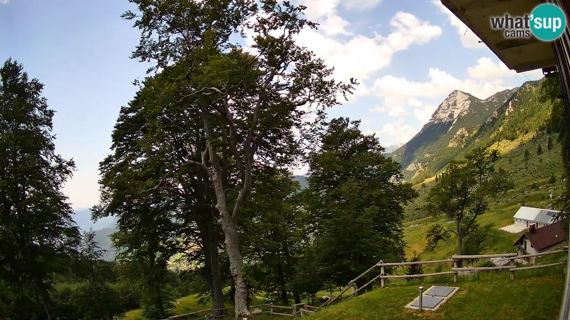 Refuge de la montagne Planina Razor caméra en direct (1315) | vue sur Tolminski Migovec