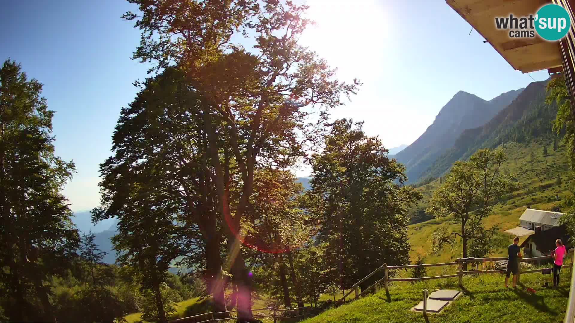 Planina Razor Mountain Hut live cam (1315) | view to Tolminski Migovec