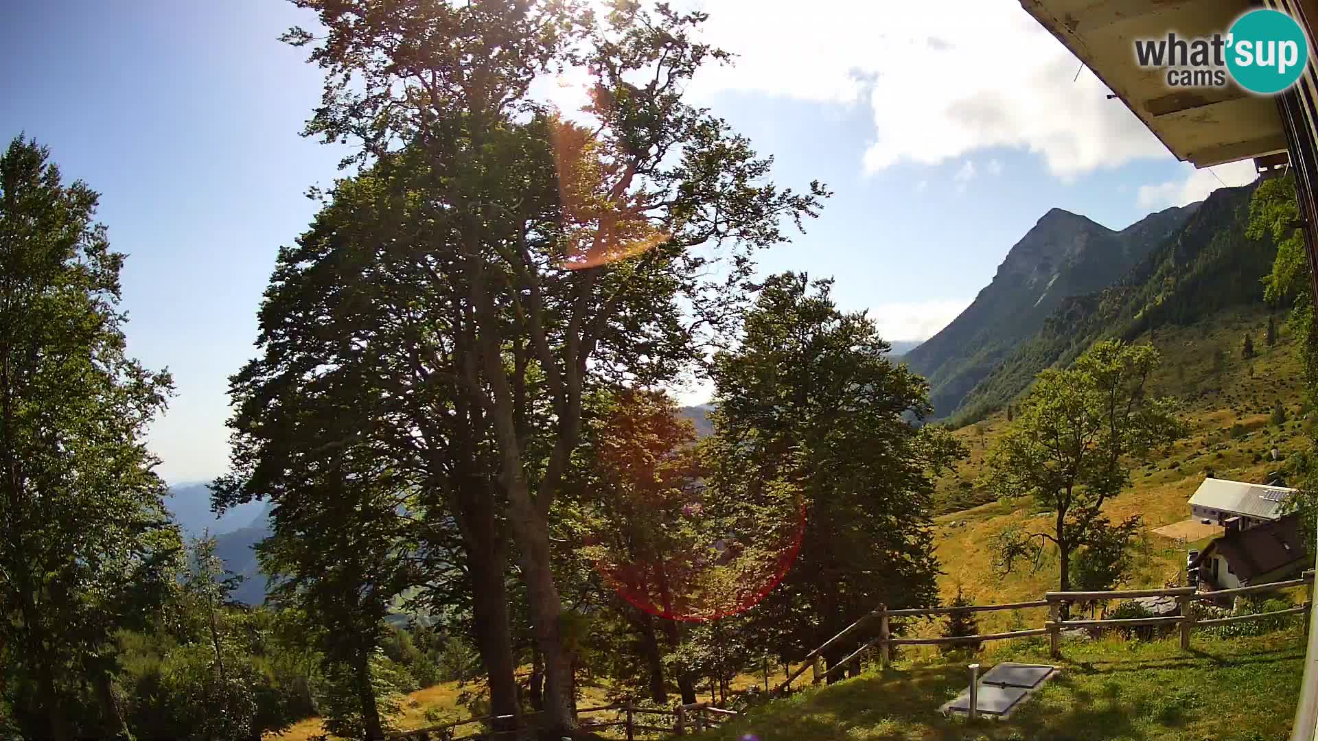 Planina Razor Mountain Hut live cam (1315) | view to Tolminski Migovec