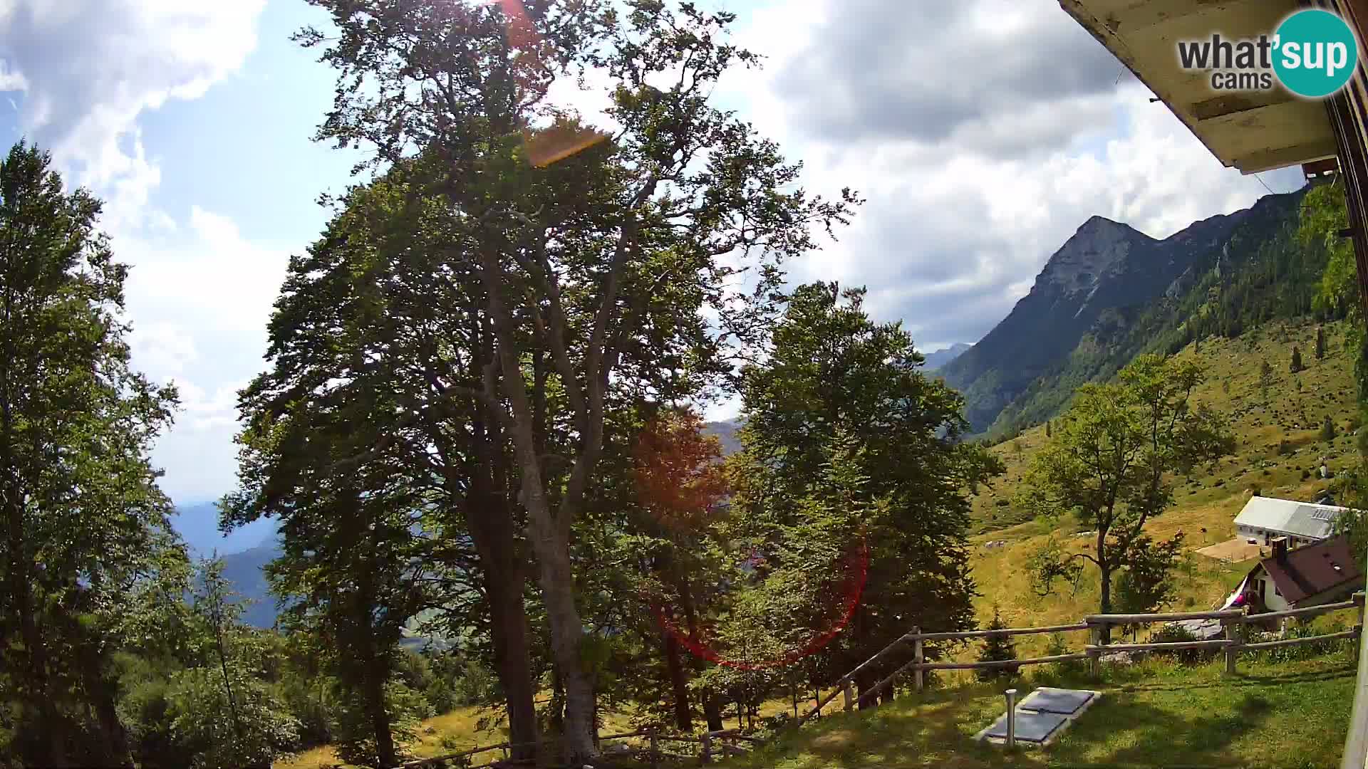 Planina Razor Bergütte Webcam (1315) | Blick auf Tolminski Migovec