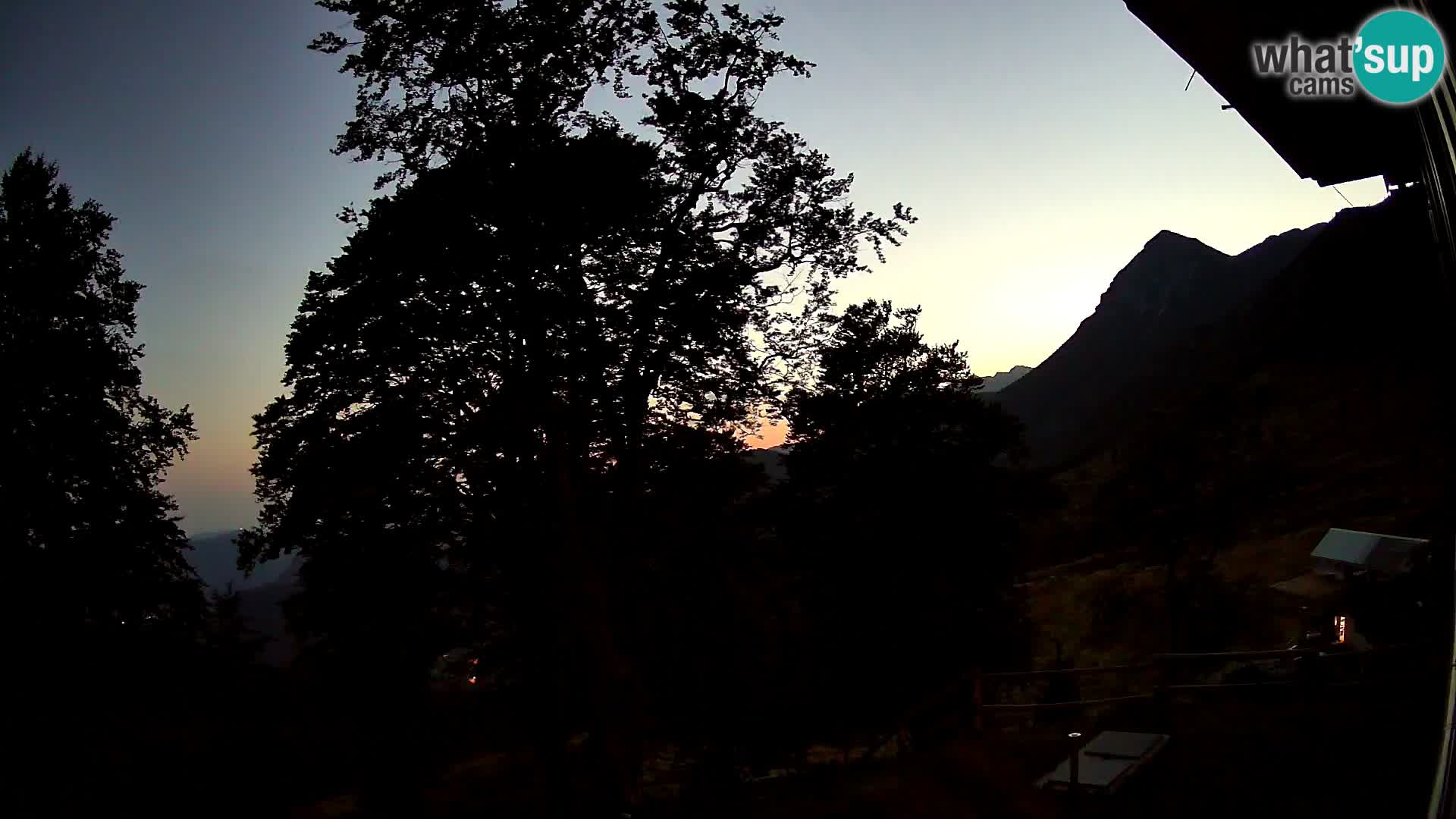 Planina Razor Mountain Hut live cam (1315) | view to Tolminski Migovec