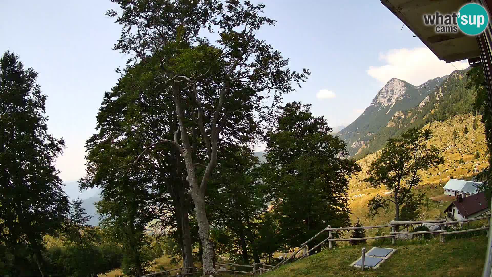 Refuge de la montagne Planina Razor caméra en direct (1315) | vue sur Tolminski Migovec