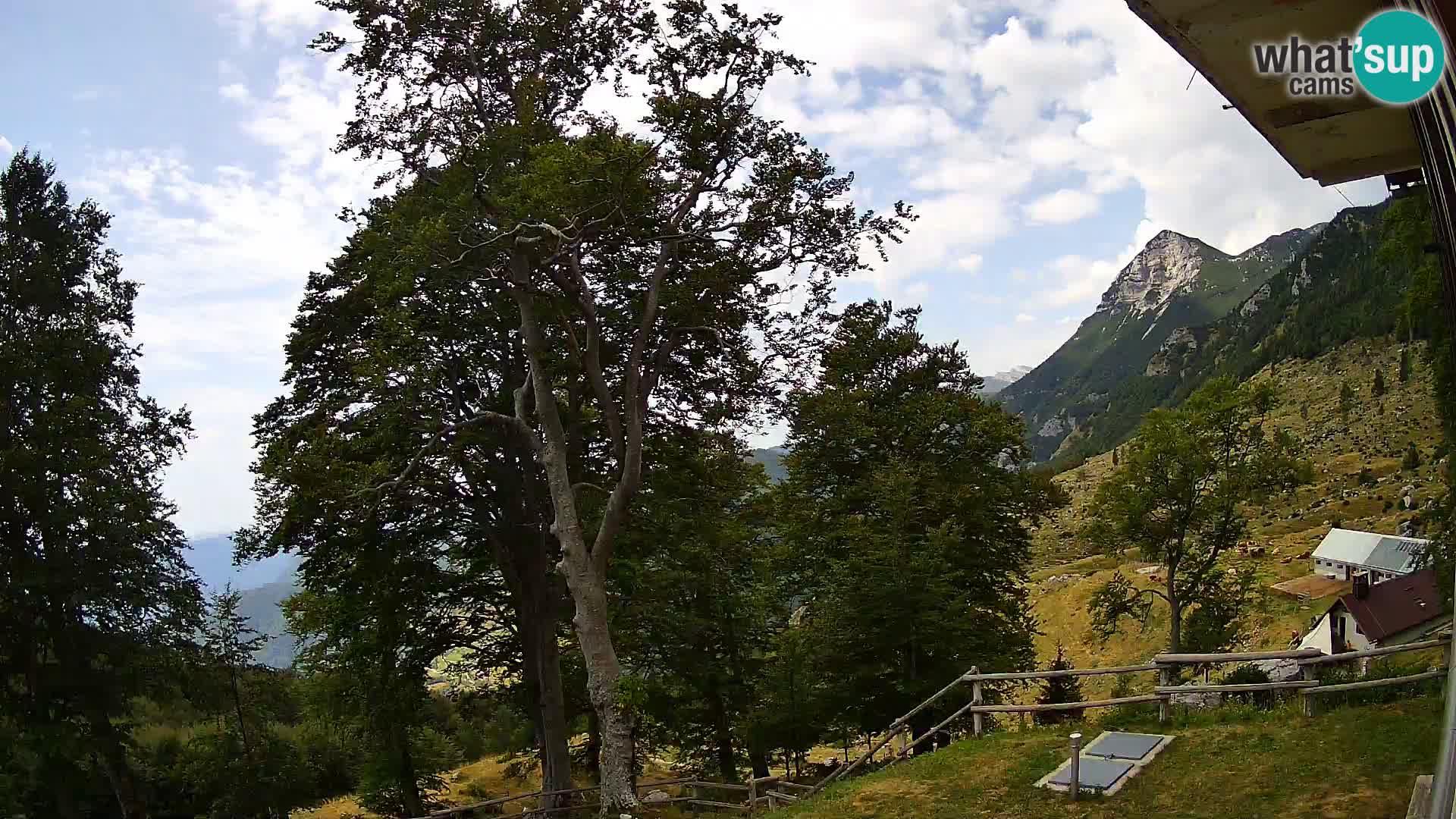 Planina Razor Mountain Hut live cam (1315) | view to Tolminski Migovec