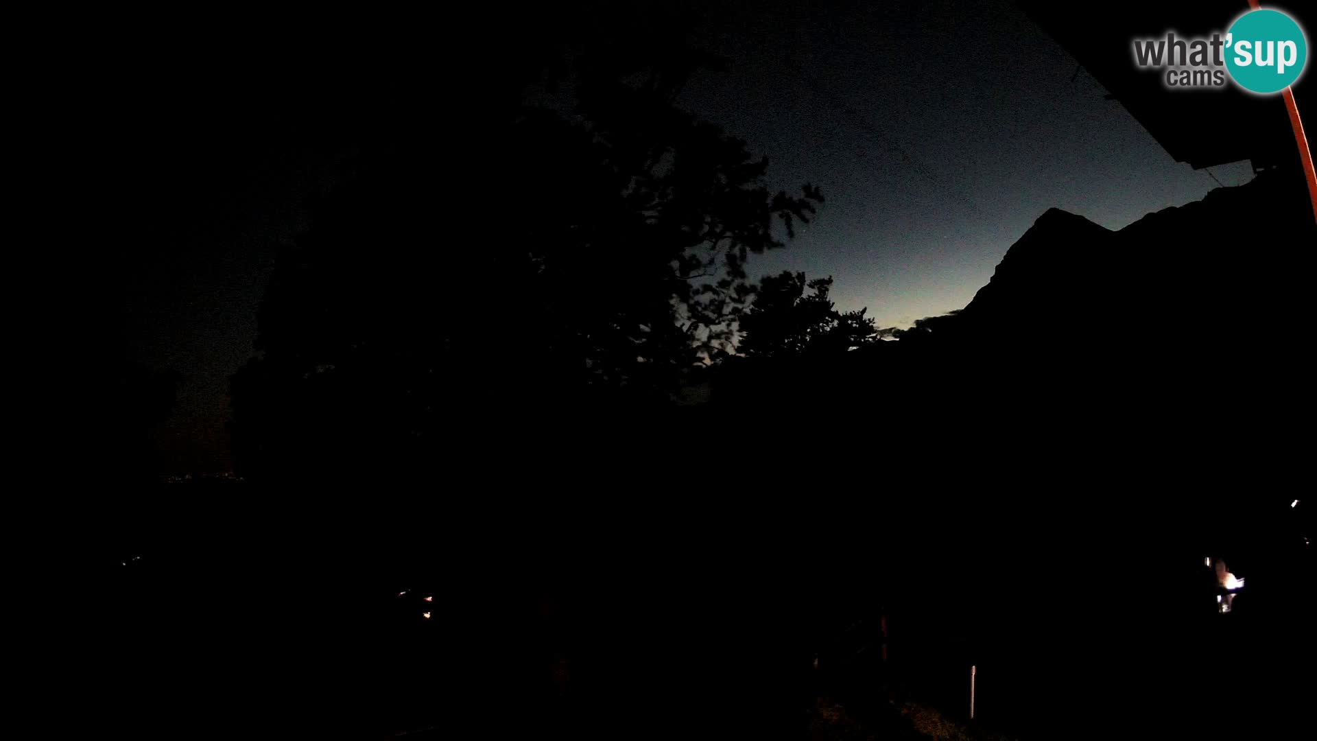Planina Razor Mountain Hut live cam (1315) | view to Tolminski Migovec