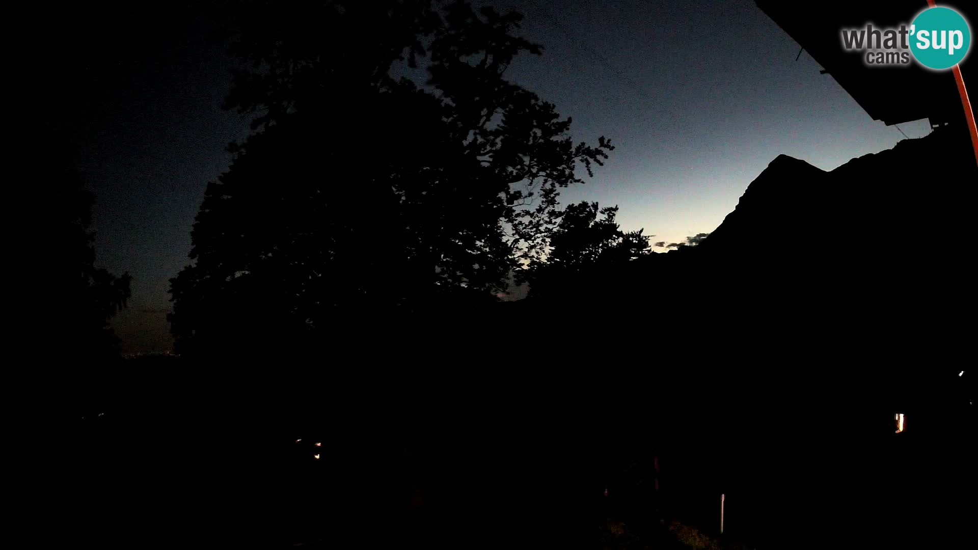 Planina Razor Mountain Hut live cam (1315) | view to Tolminski Migovec