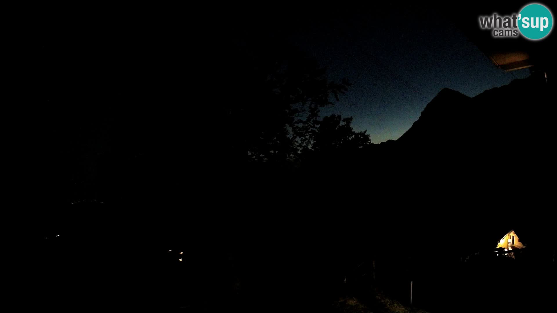 Planina Razor Bergütte Webcam (1315) | Blick auf Tolminski Migovec