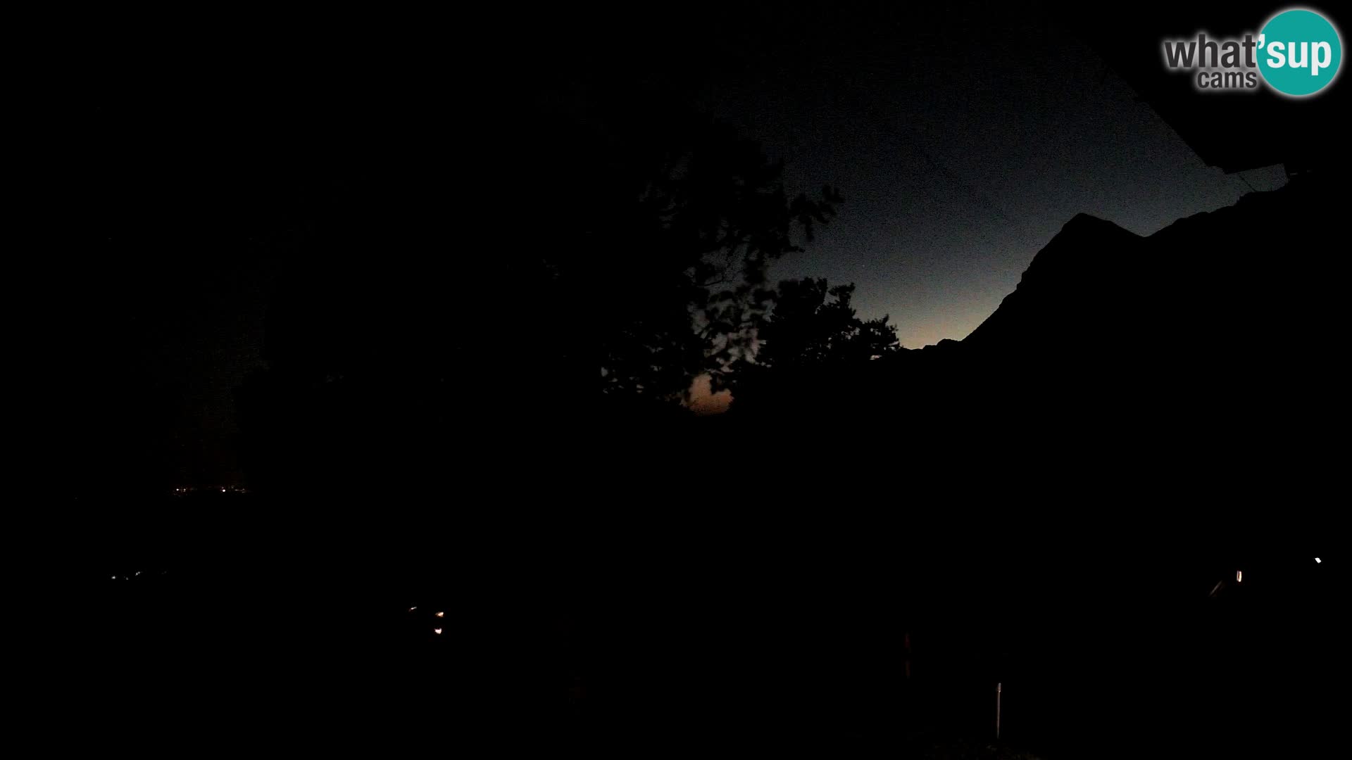 Planina Razor Bergütte Webcam (1315) | Blick auf Tolminski Migovec