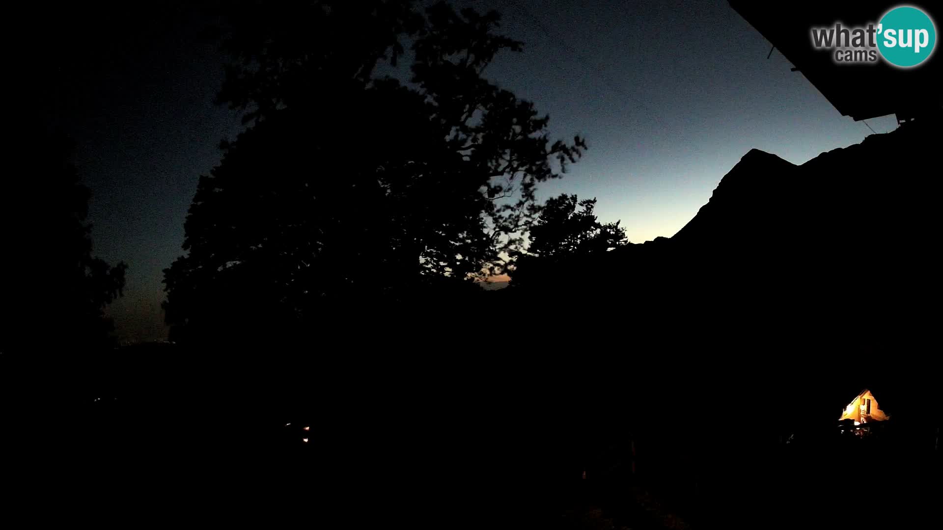 Refuge de la montagne Planina Razor caméra en direct (1315) | vue sur Tolminski Migovec