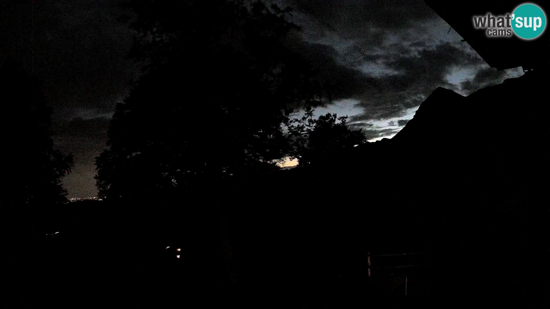 Baita di montagna Planina Razor webcam (1315) | vista su Tolminski Migovec