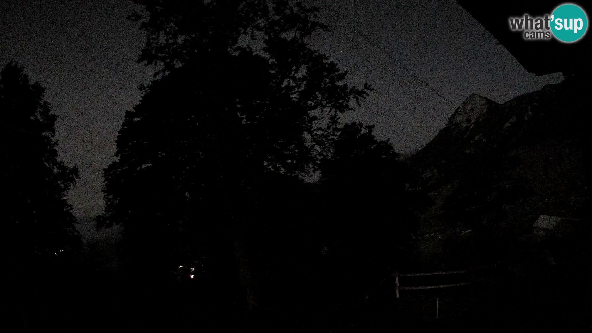 Baita di montagna Planina Razor webcam (1315) | vista su Tolminski Migovec