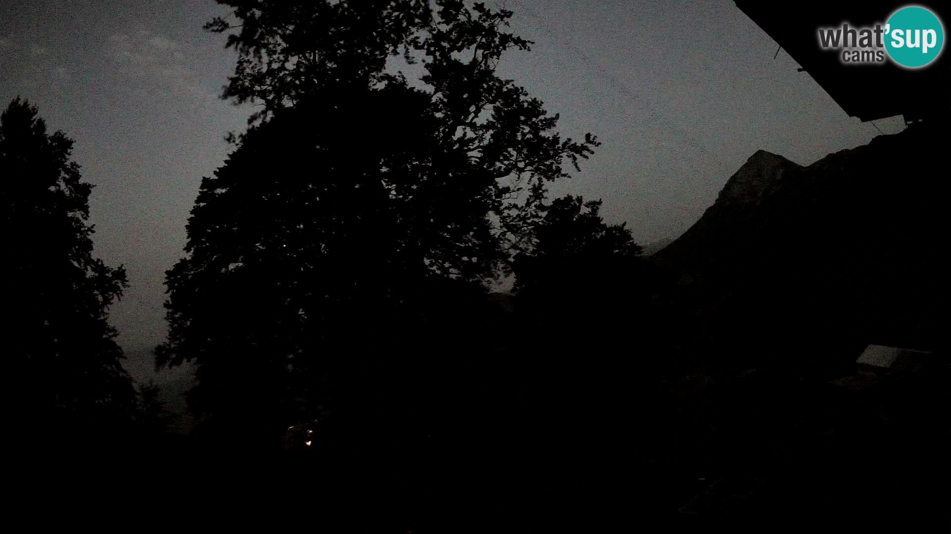 Baita di montagna Planina Razor webcam (1315) | vista su Tolminski Migovec