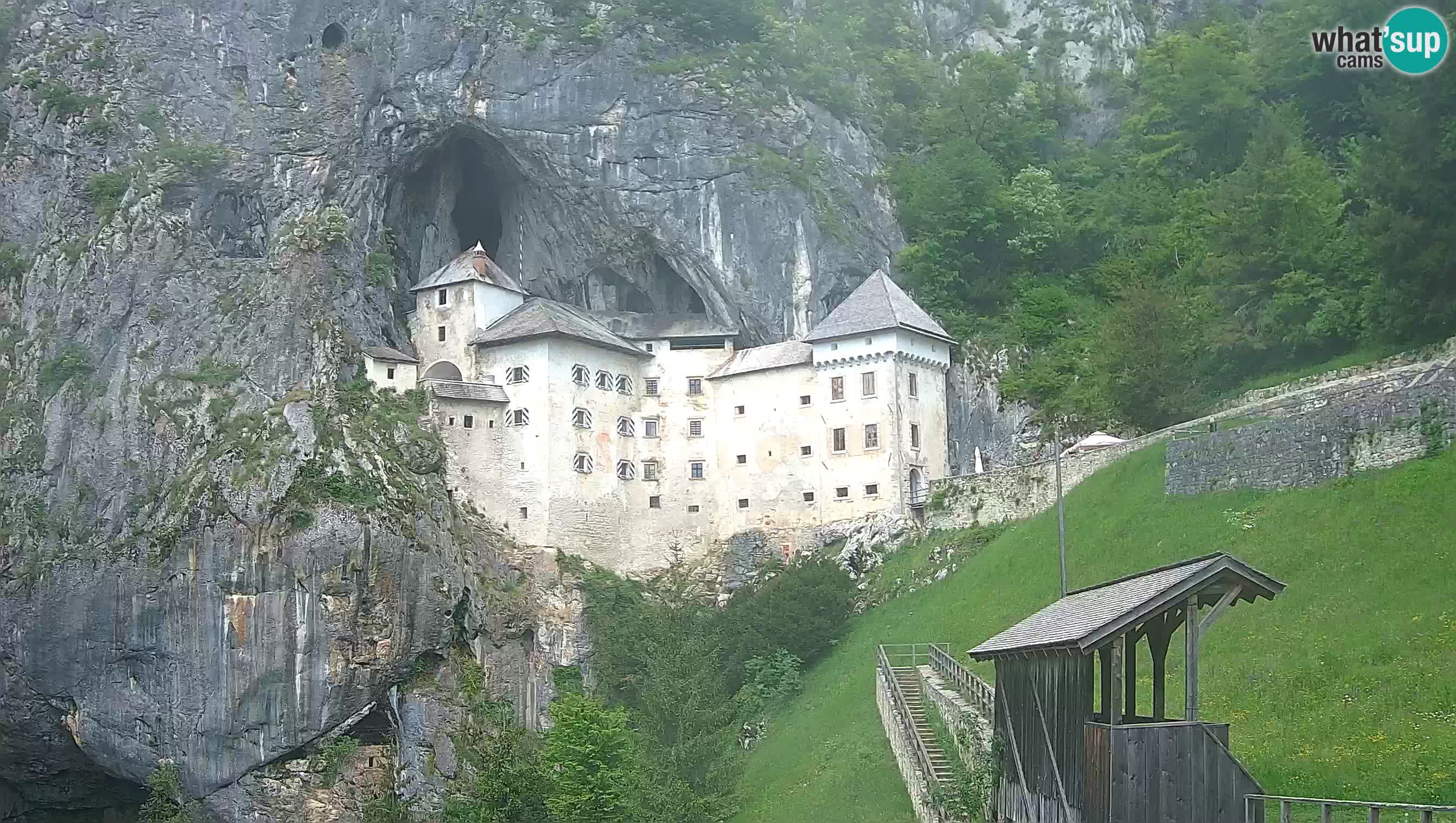 Live Webcam Grad Predjama – Château de Predjama – Postojna – Slovénie