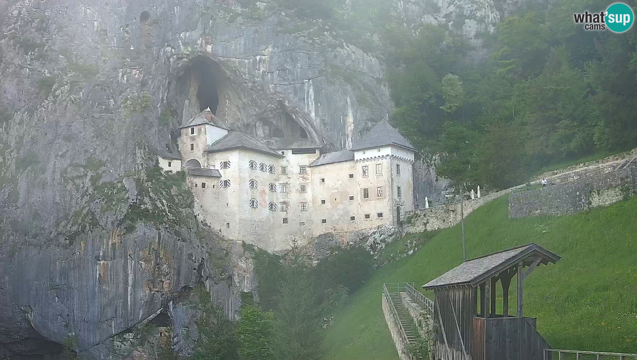 Live Webcam Höhlenburg Predjama – Postojna – Slowenien