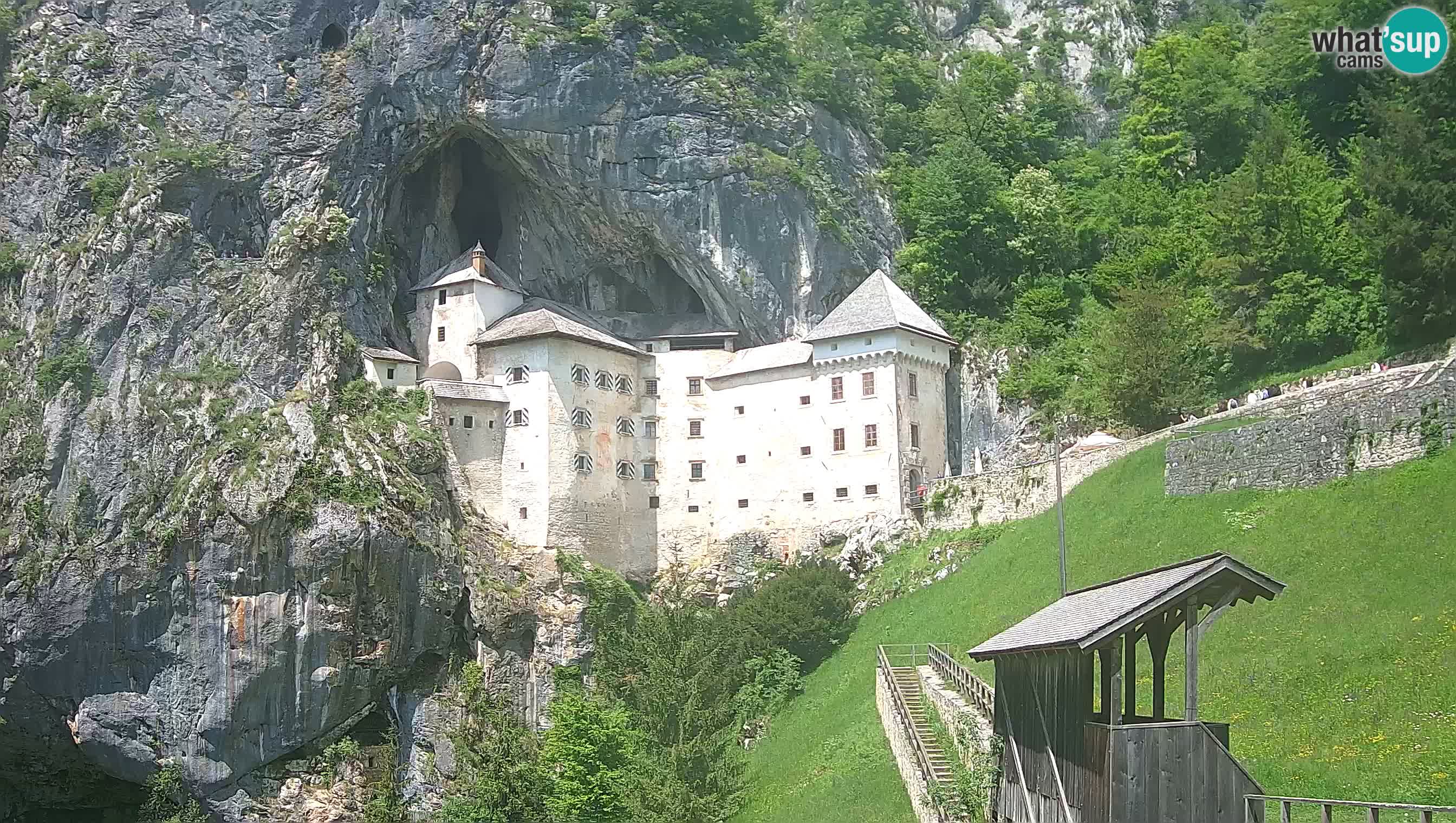 Live Webcam Grad Predjama – Château de Predjama – Postojna – Slovénie