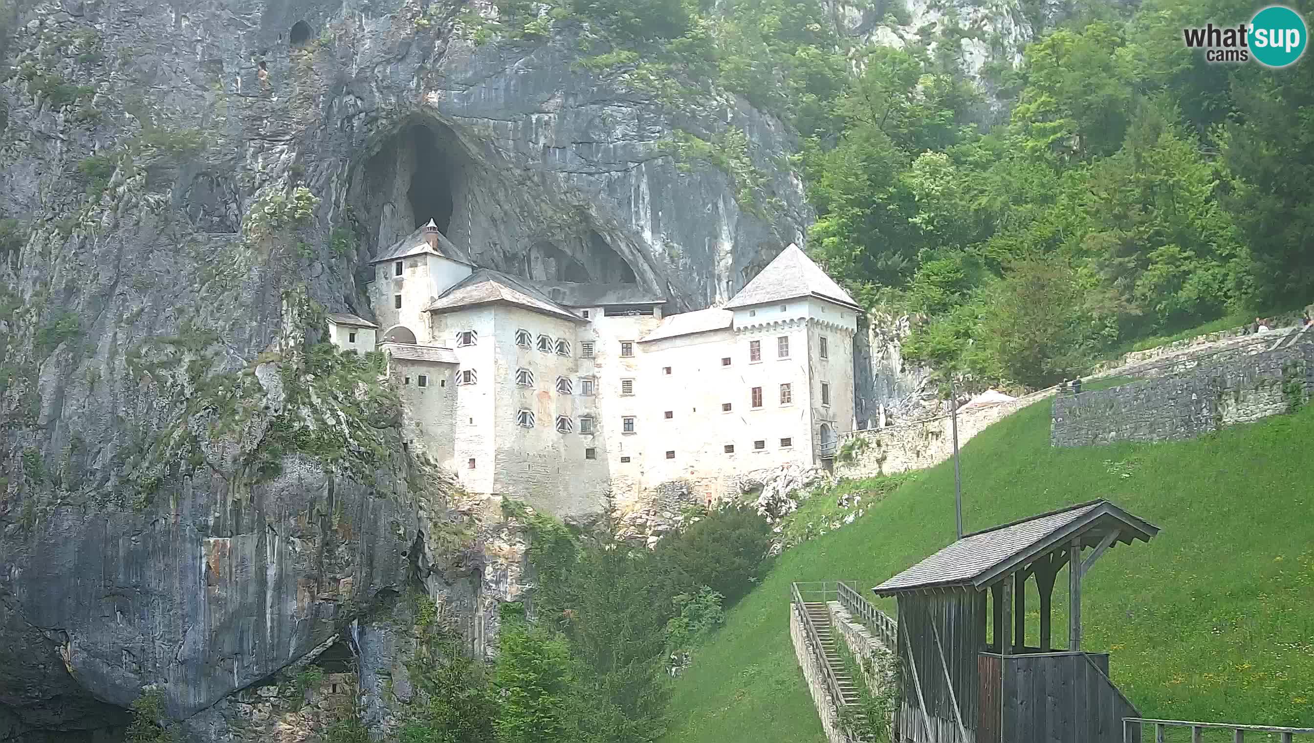 Web kamera Predjamski dvorac – Postojna – Slovenija