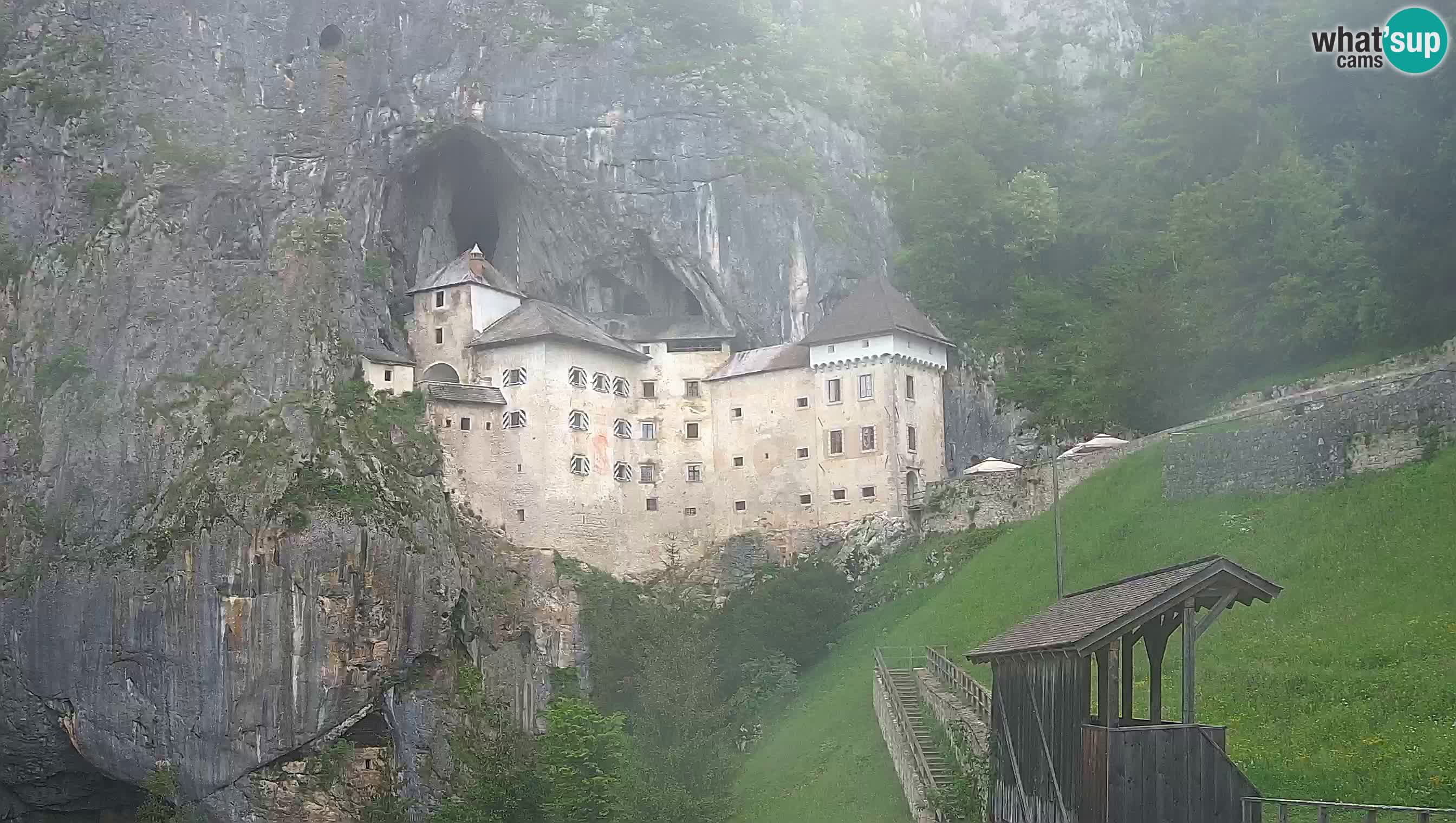 Web kamera Predjamski dvorac – Postojna – Slovenija