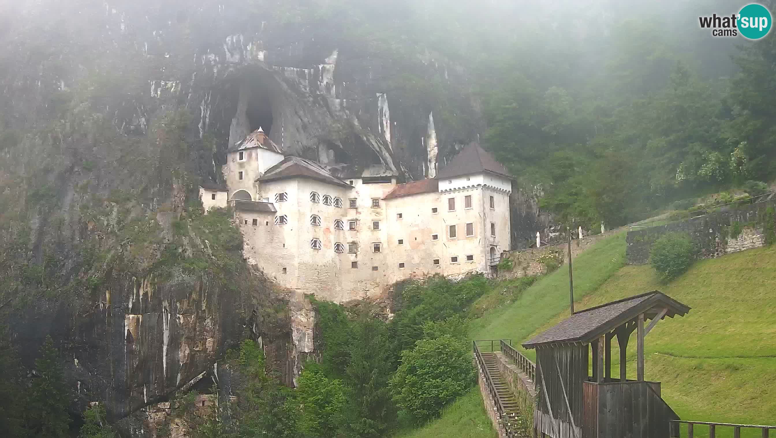 Live Webcam Höhlenburg Predjama – Postojna – Slowenien