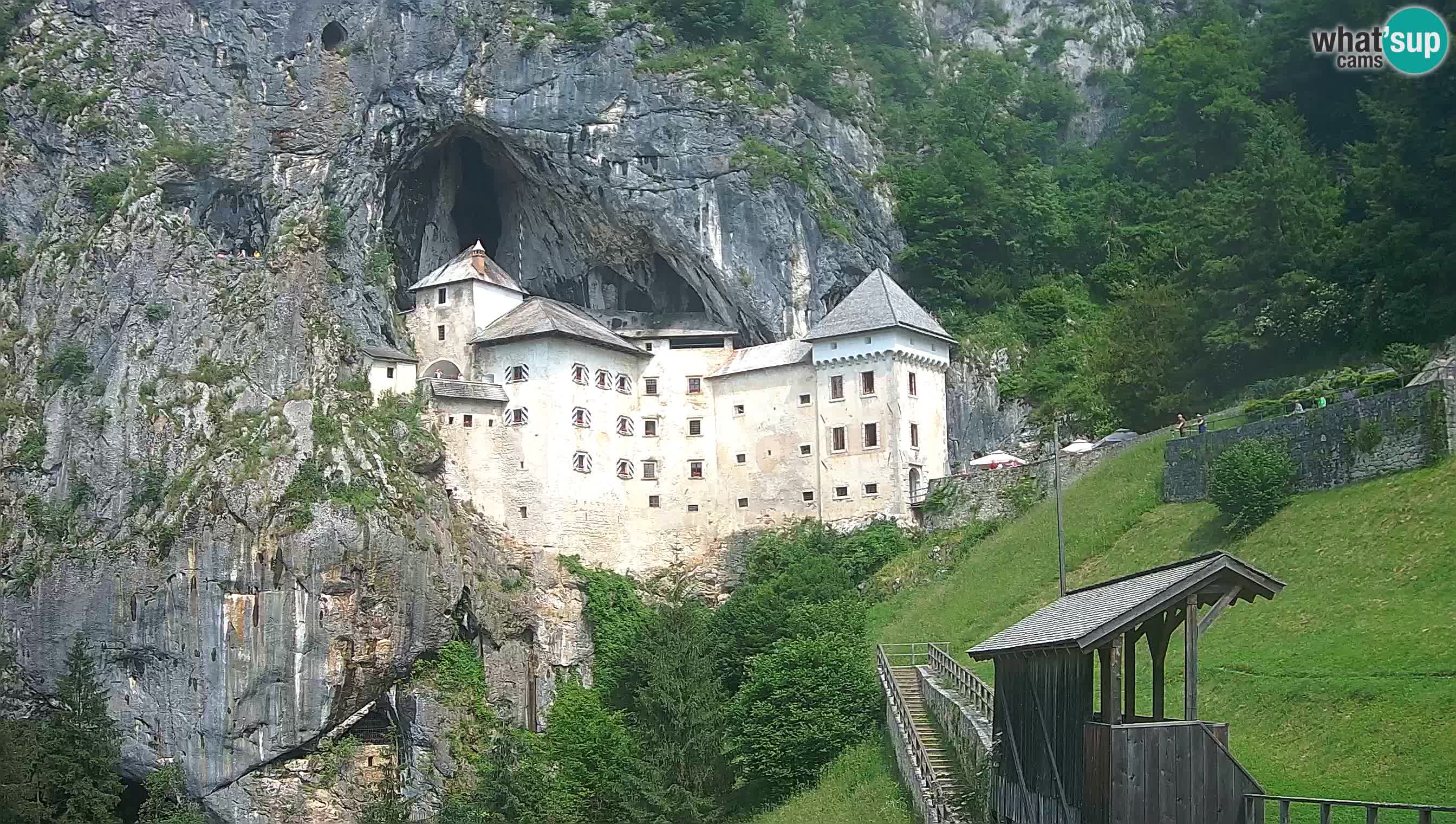 Live Webcam Grad Predjama – Château de Predjama – Postojna – Slovénie