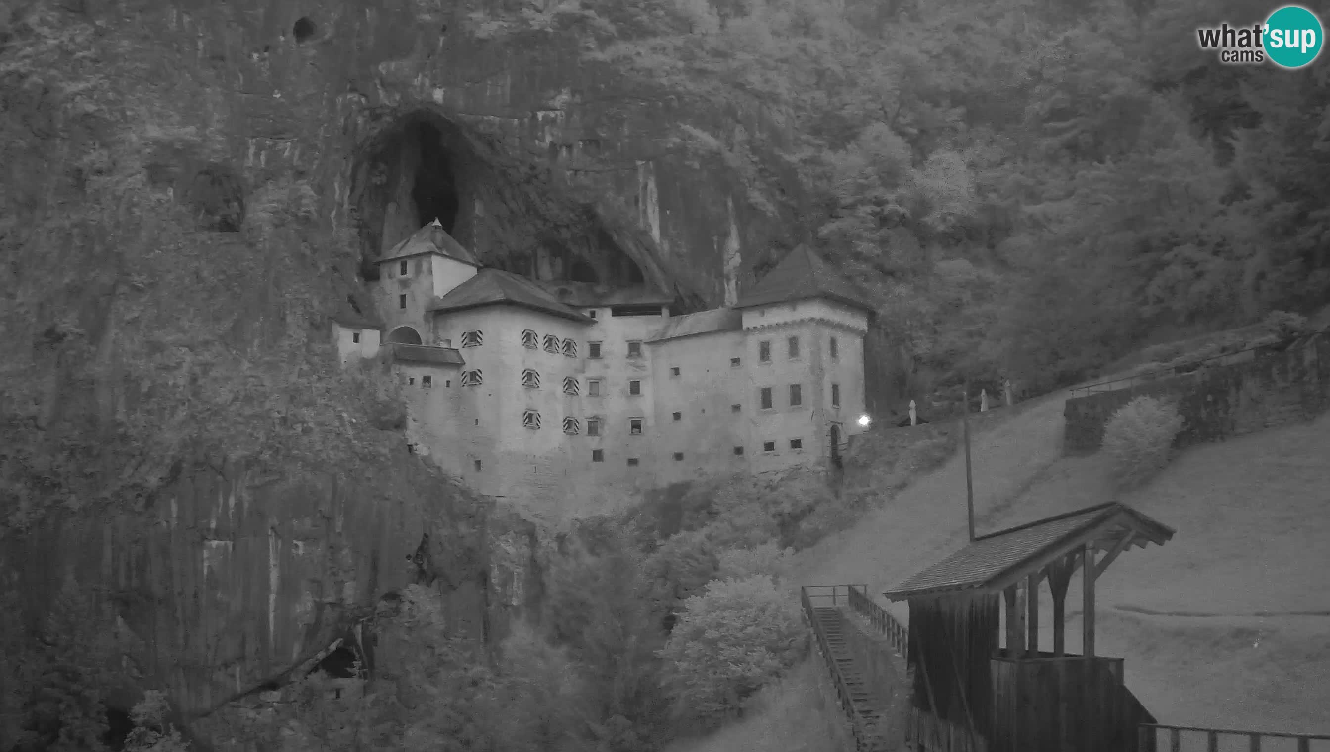 Live Webcam Höhlenburg Predjama – Postojna – Slowenien