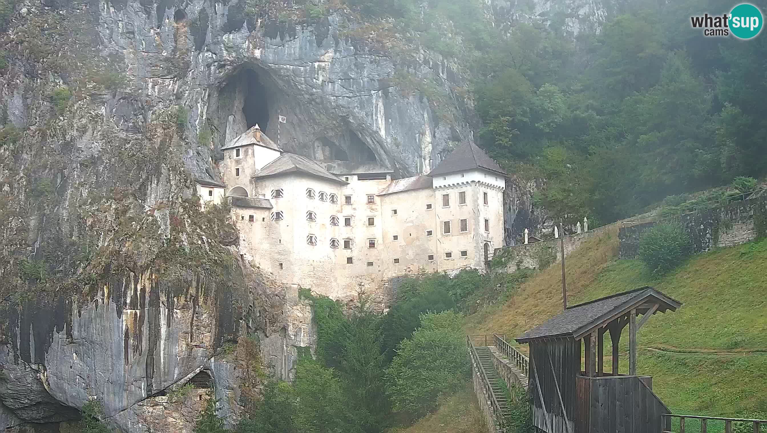 Live Webcam Grad Predjama – Château de Predjama – Postojna – Slovénie