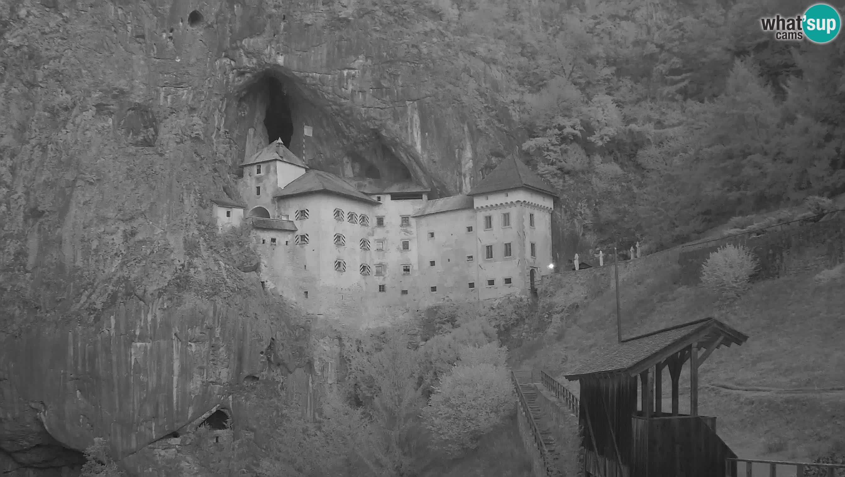 Live Webcam Höhlenburg Predjama – Postojna – Slowenien