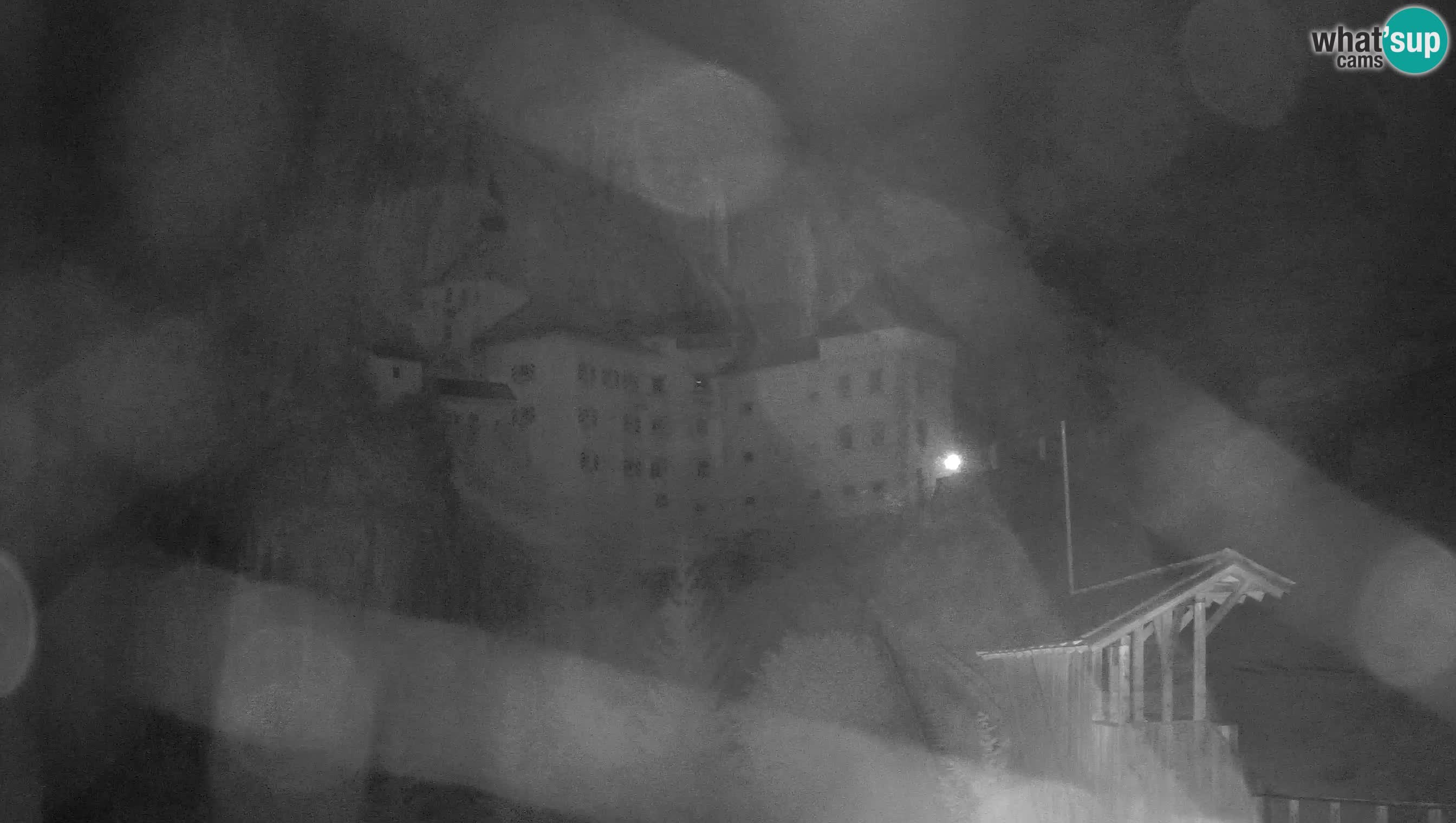 Live Webcam Höhlenburg Predjama – Postojna – Slowenien