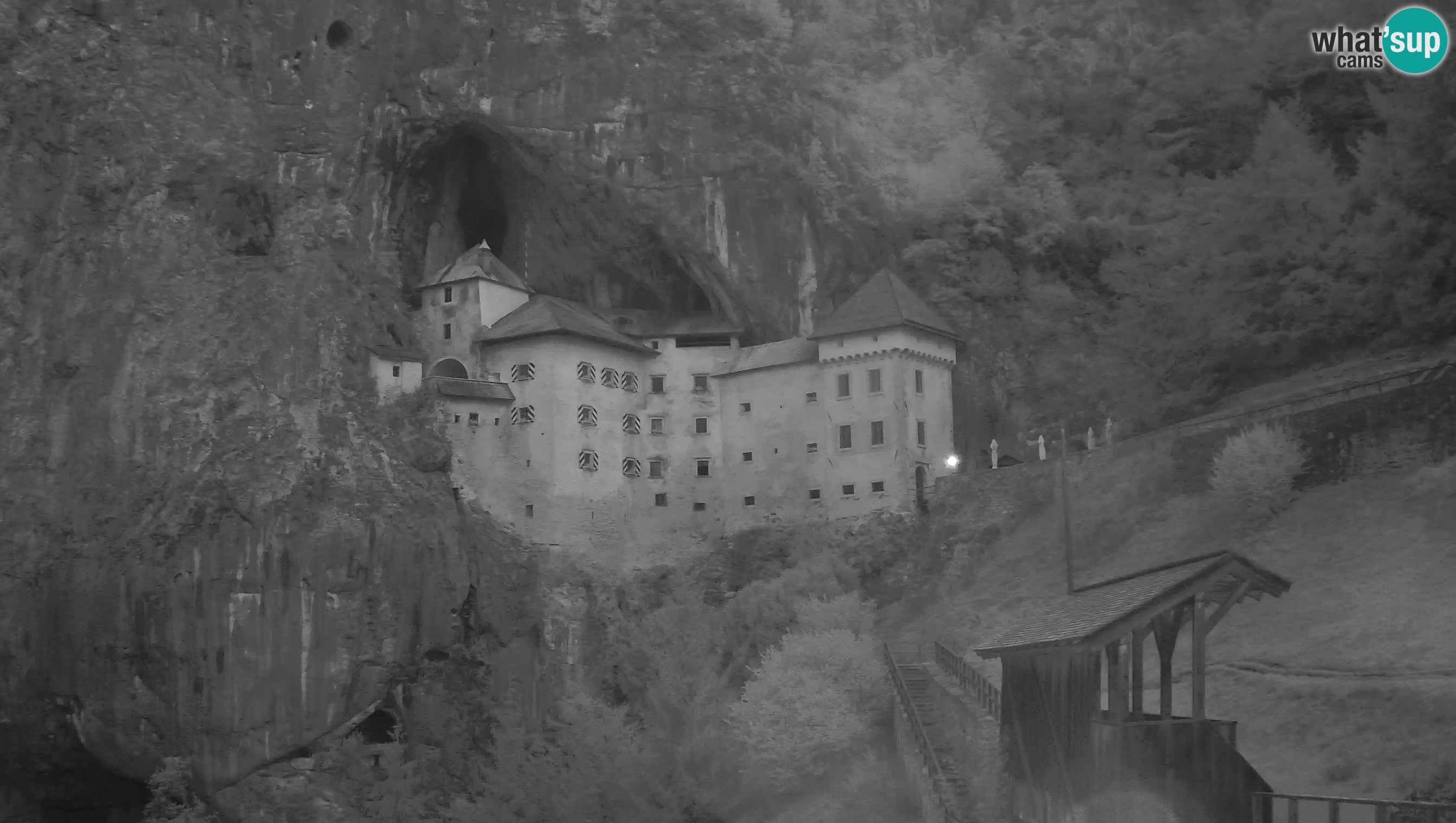 Live Webcam Höhlenburg Predjama – Postojna – Slowenien