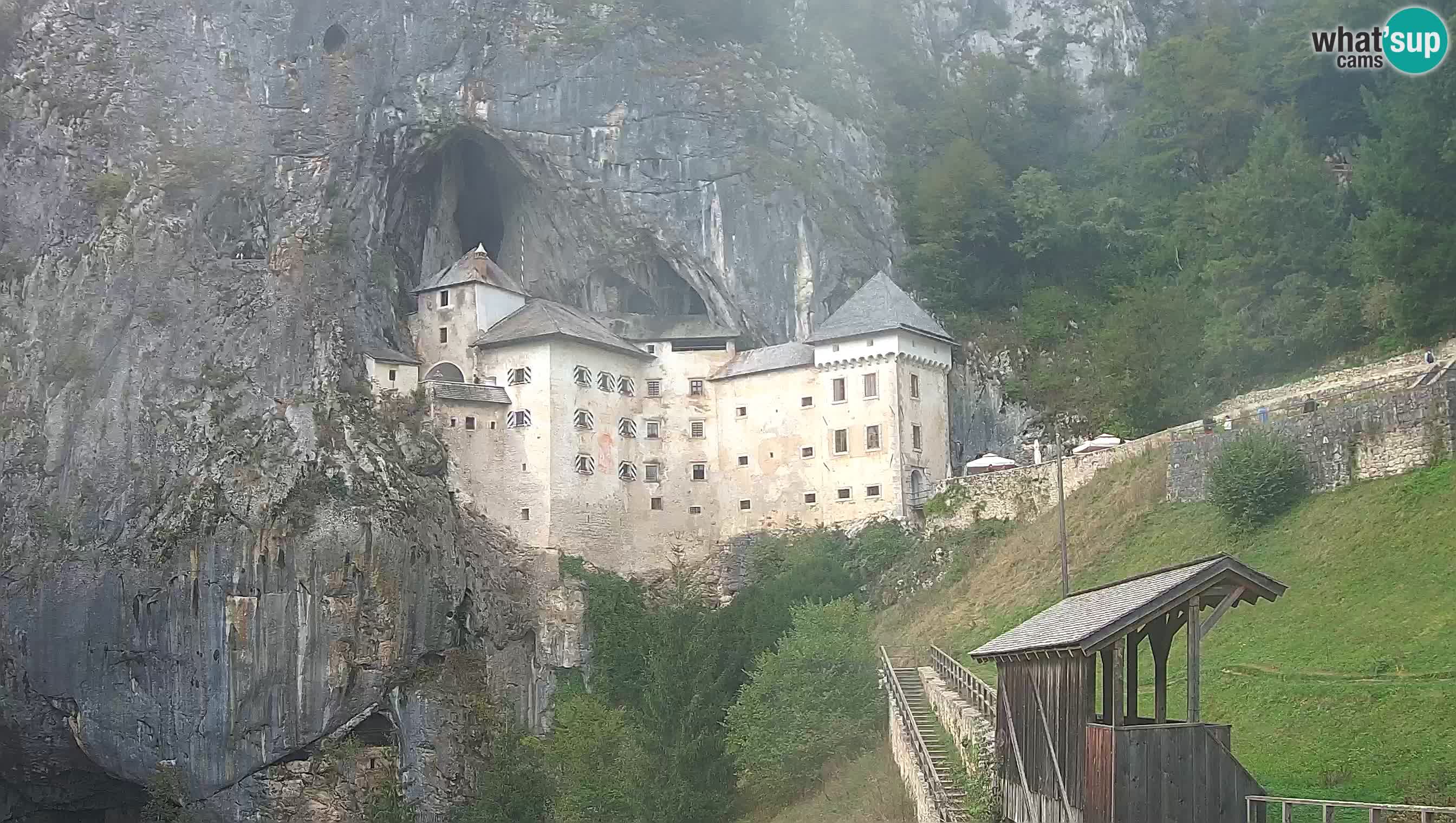 Live Webcam Grad Predjama – Château de Predjama – Postojna – Slovénie