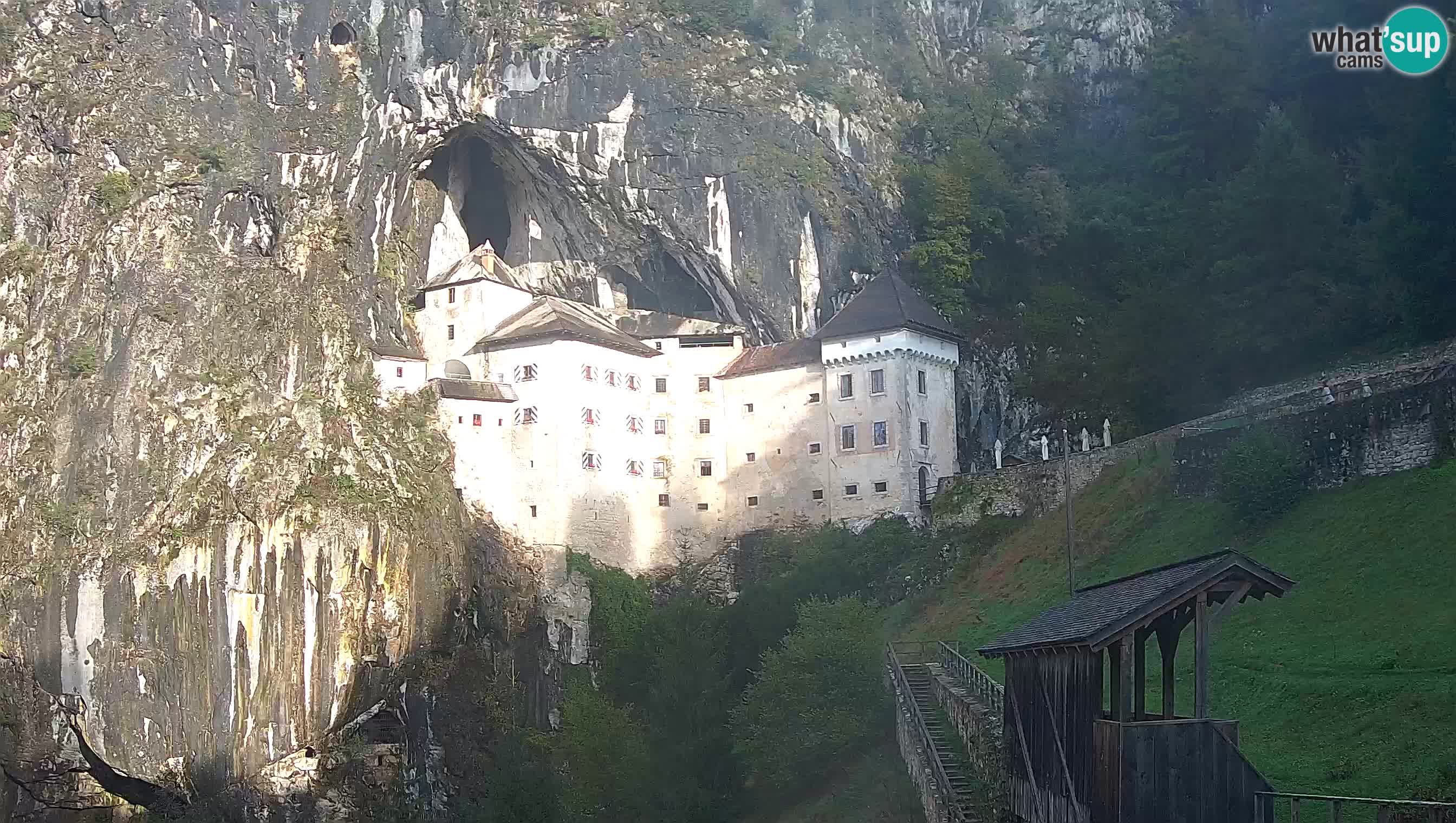 Live Webcam Grad Predjama – Château de Predjama – Postojna – Slovénie