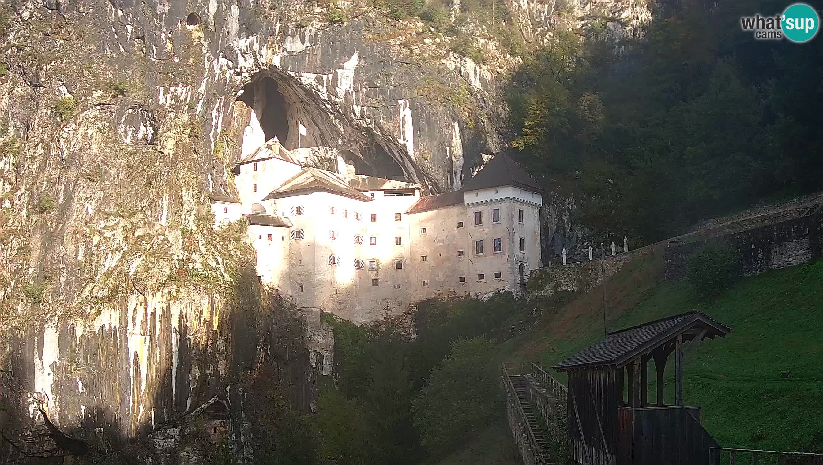 Live Webcam Predjamski grad – Predjama Castle – Postojna – Slovenia