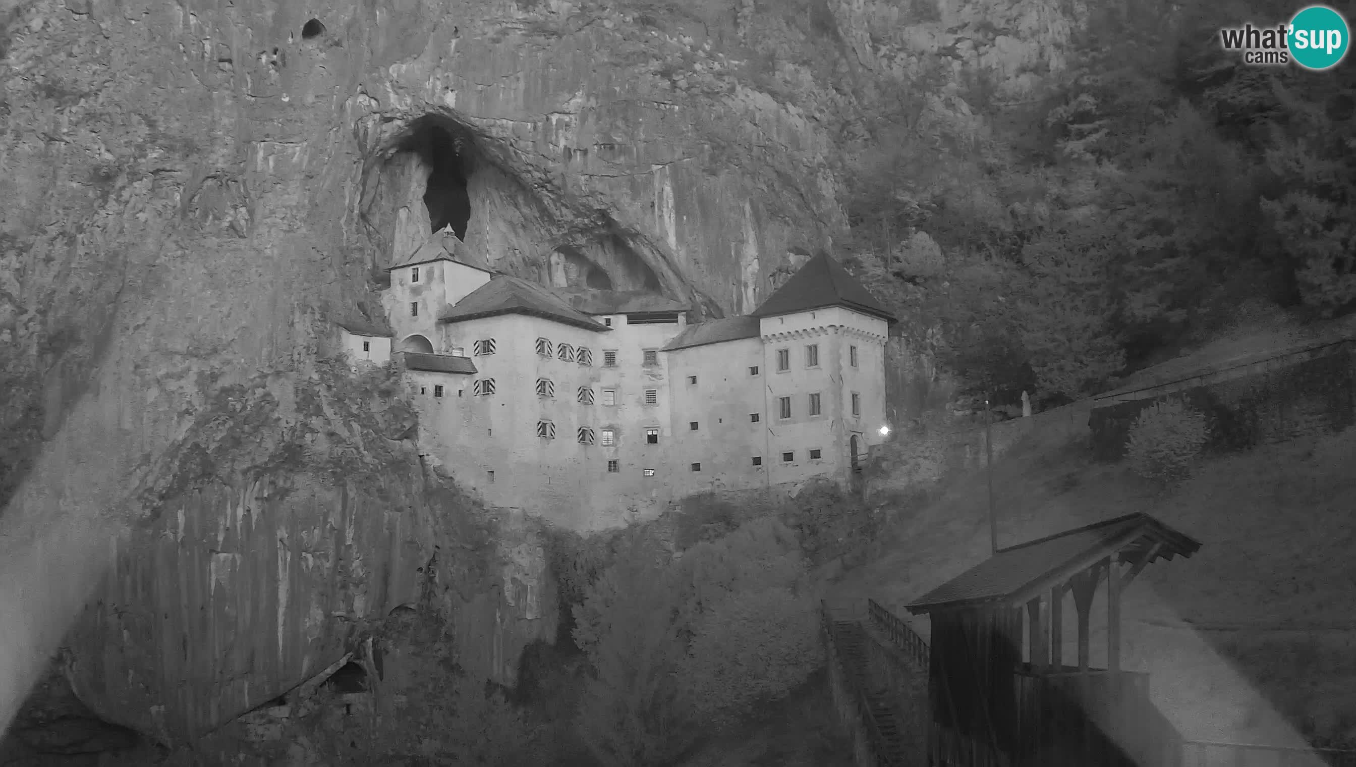 Live Webcam Höhlenburg Predjama – Postojna – Slowenien