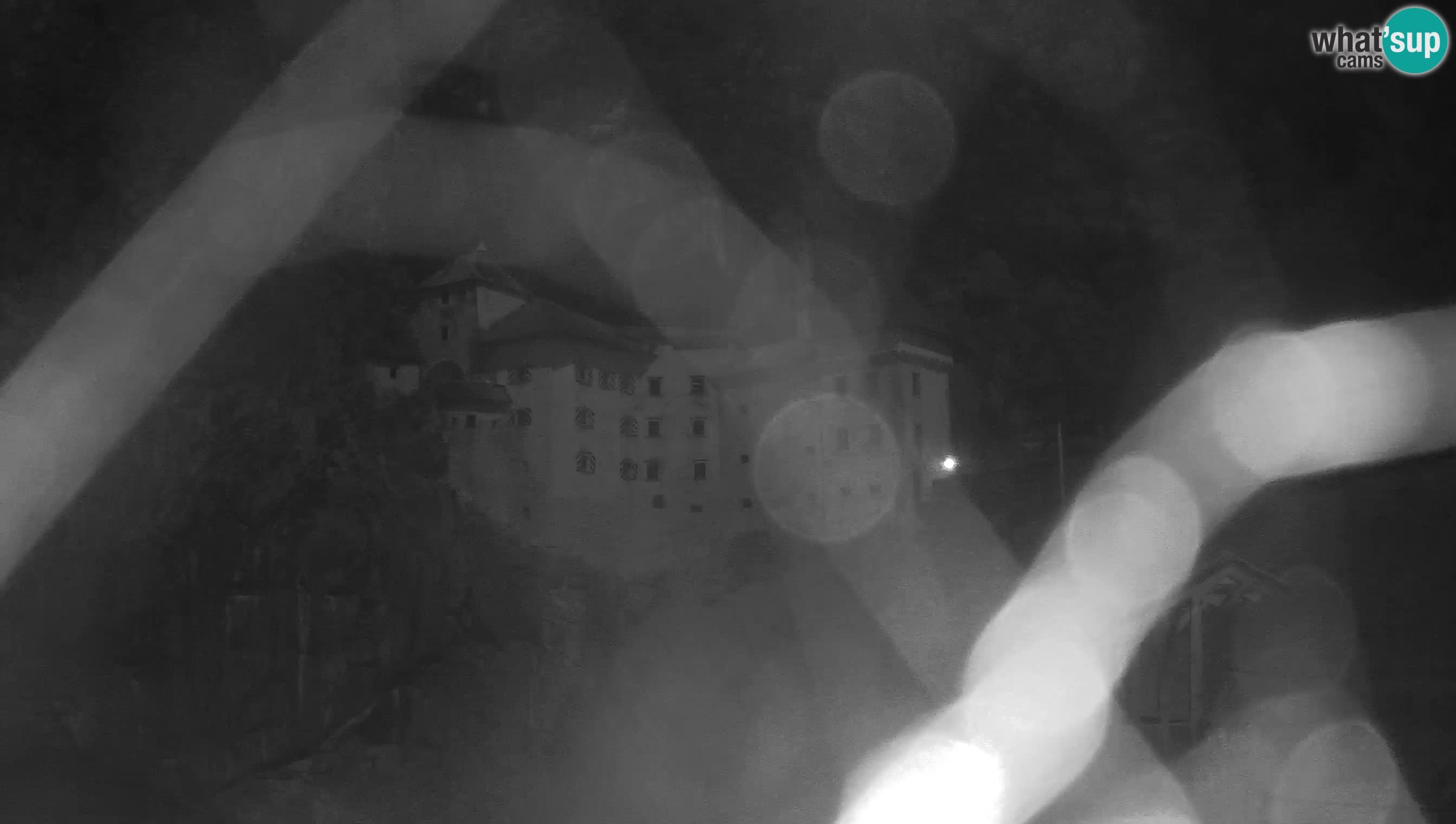 Live Webcam Höhlenburg Predjama – Postojna – Slowenien