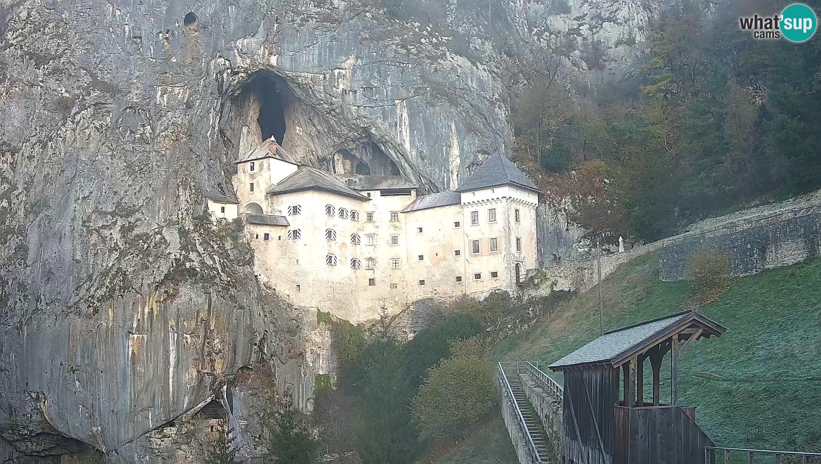 Live Webcam Höhlenburg Predjama – Postojna – Slowenien