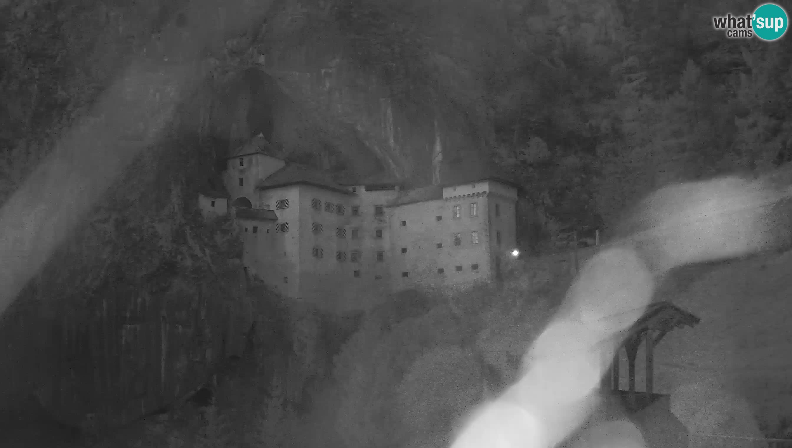 Live Webcam Höhlenburg Predjama – Postojna – Slowenien